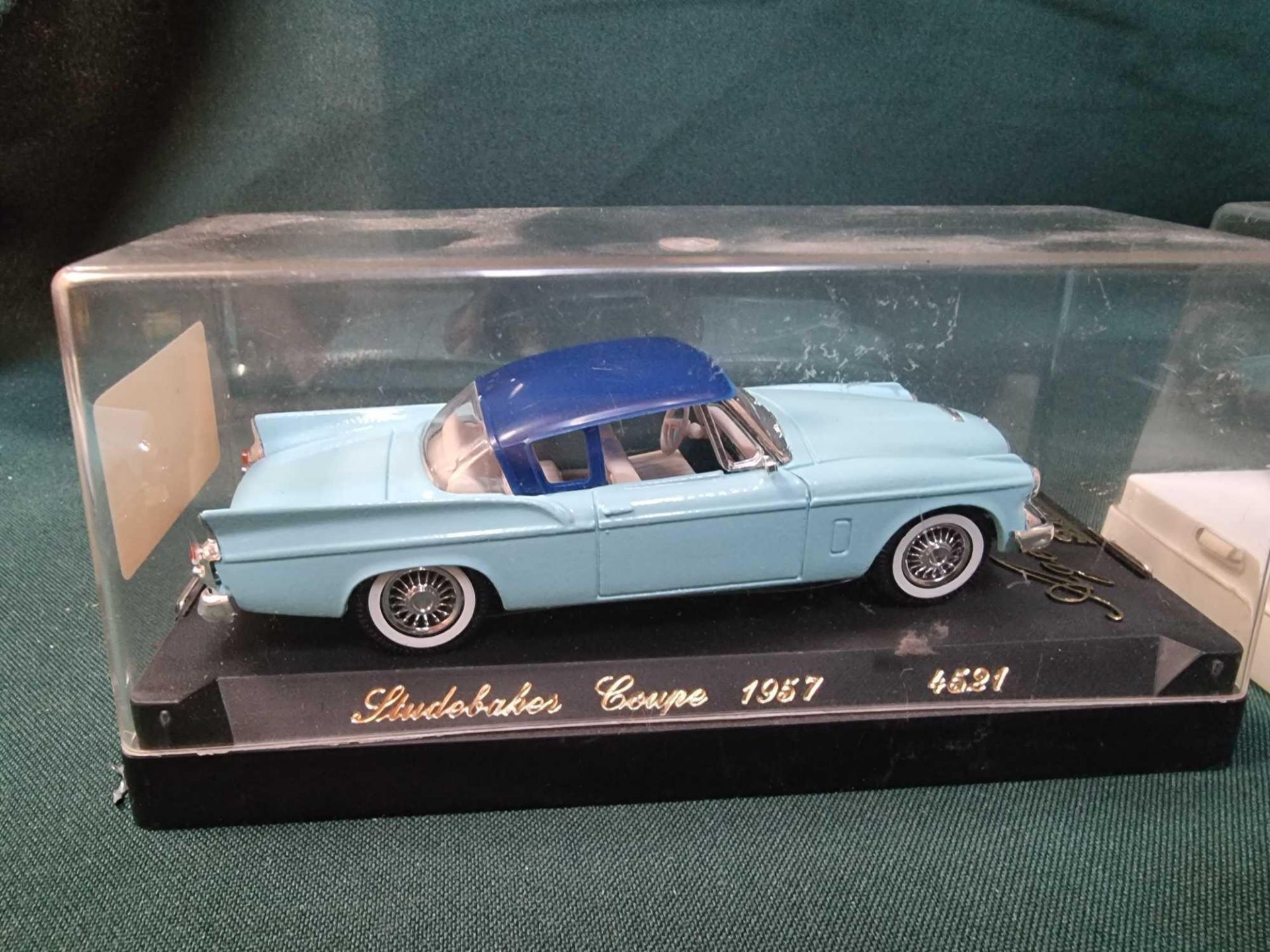 6 X Solido 1/43 Scale Various Diecast Models In Acrylic Cases - Bild 7 aus 7
