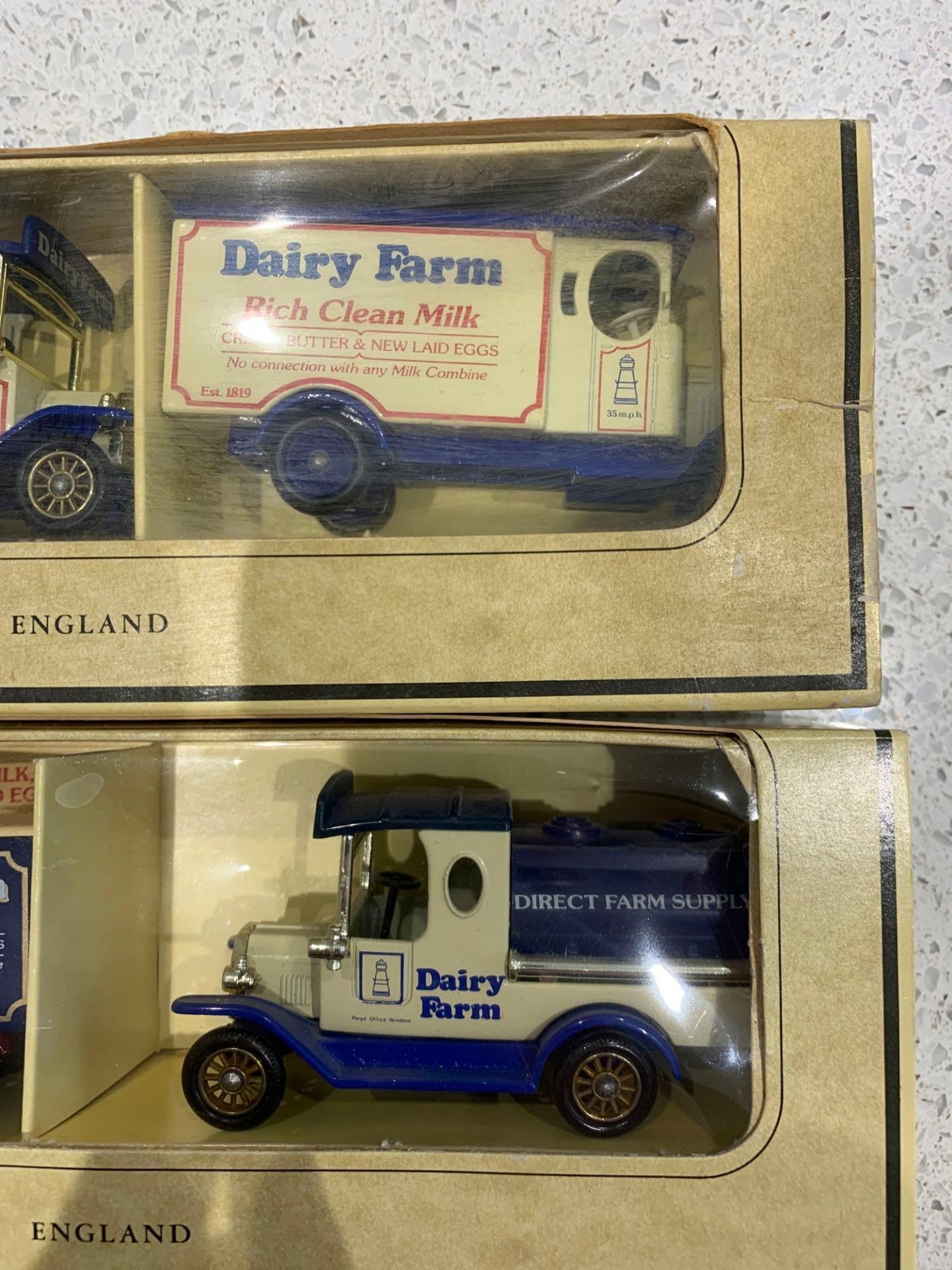 2 x Lledo 3 car sets 2 x Lledo 3 car sets Both Are Dairy Farm Promtional sets - Image 4 of 5