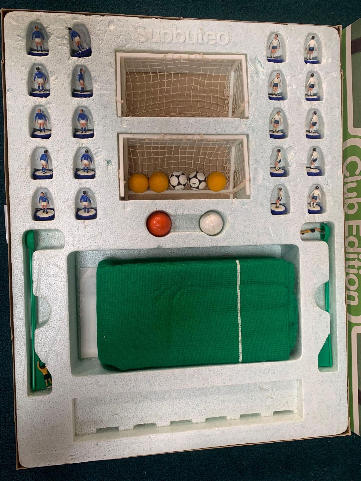 Subbuteo Table Soccer 1970s Continental Club Edition Blue And Red Team Is Two White Footballs - Image 5 of 6