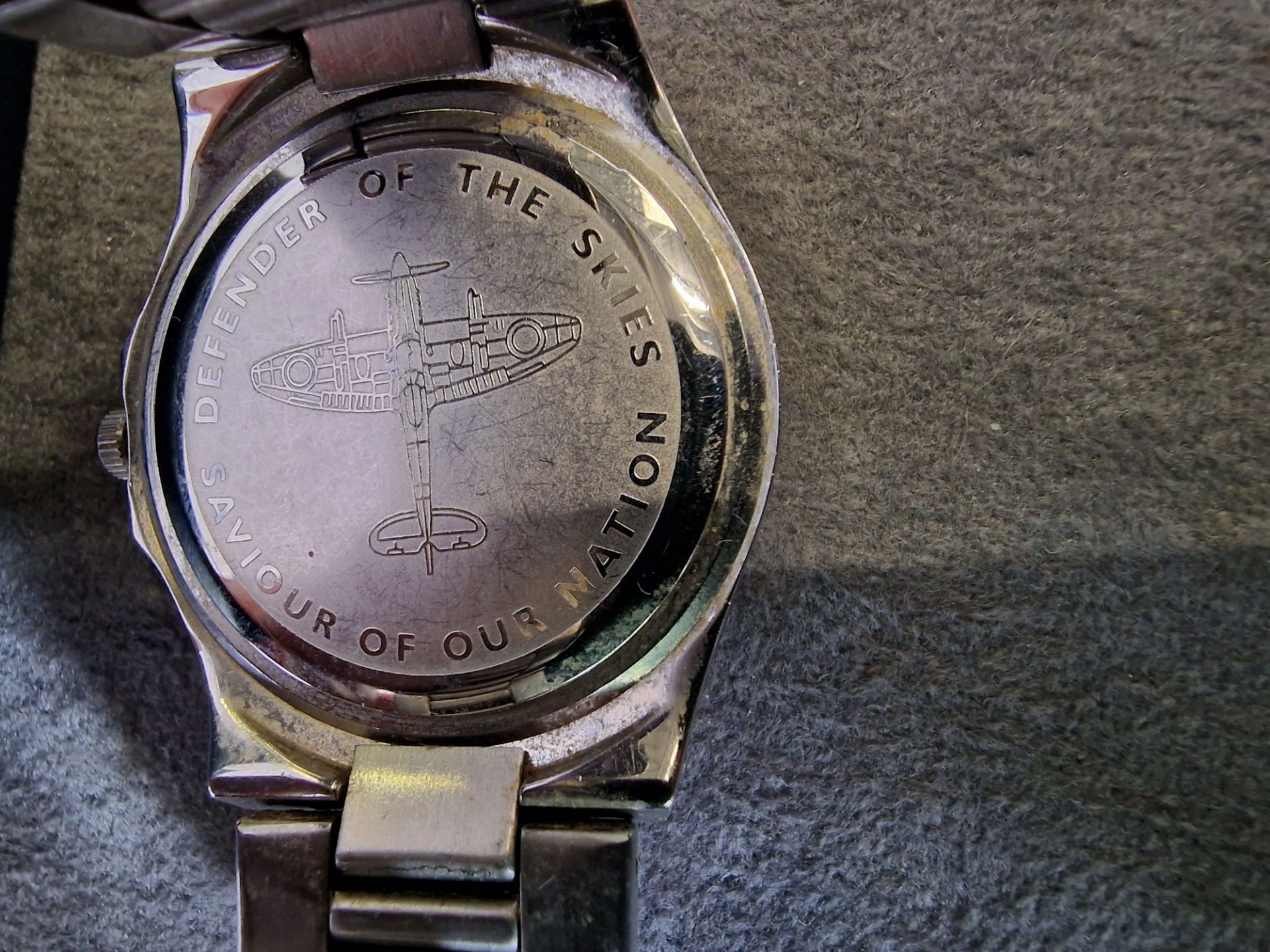 Bradford Exchange Series Defender Of The Skies gentlemans wrist watch Etched On The Back Casing With - Bild 12 aus 12