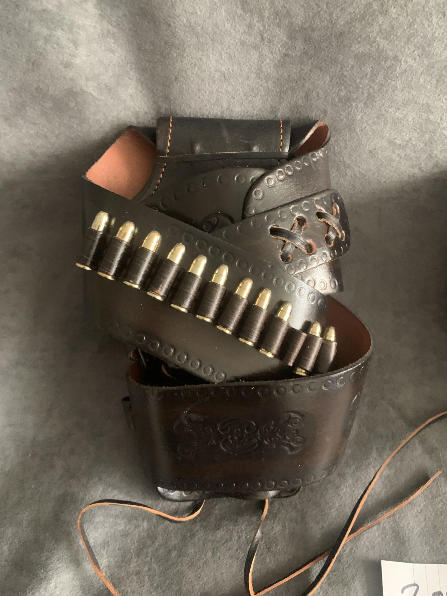 A Pair Of Colt Holsters With Bullets - Bild 2 aus 6