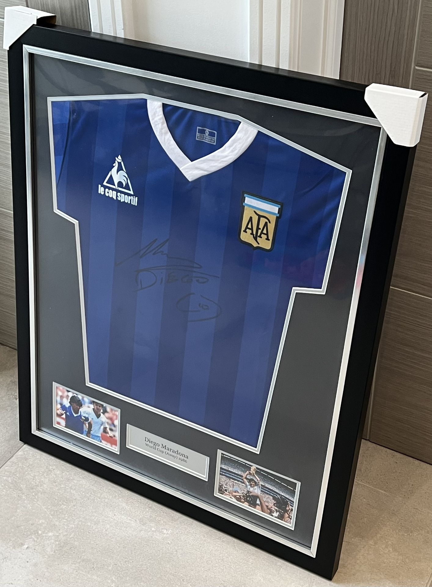 Hand signed Argentina World Cup 1986 away blue football shirt by Diego Maradona presented within a - Image 3 of 18