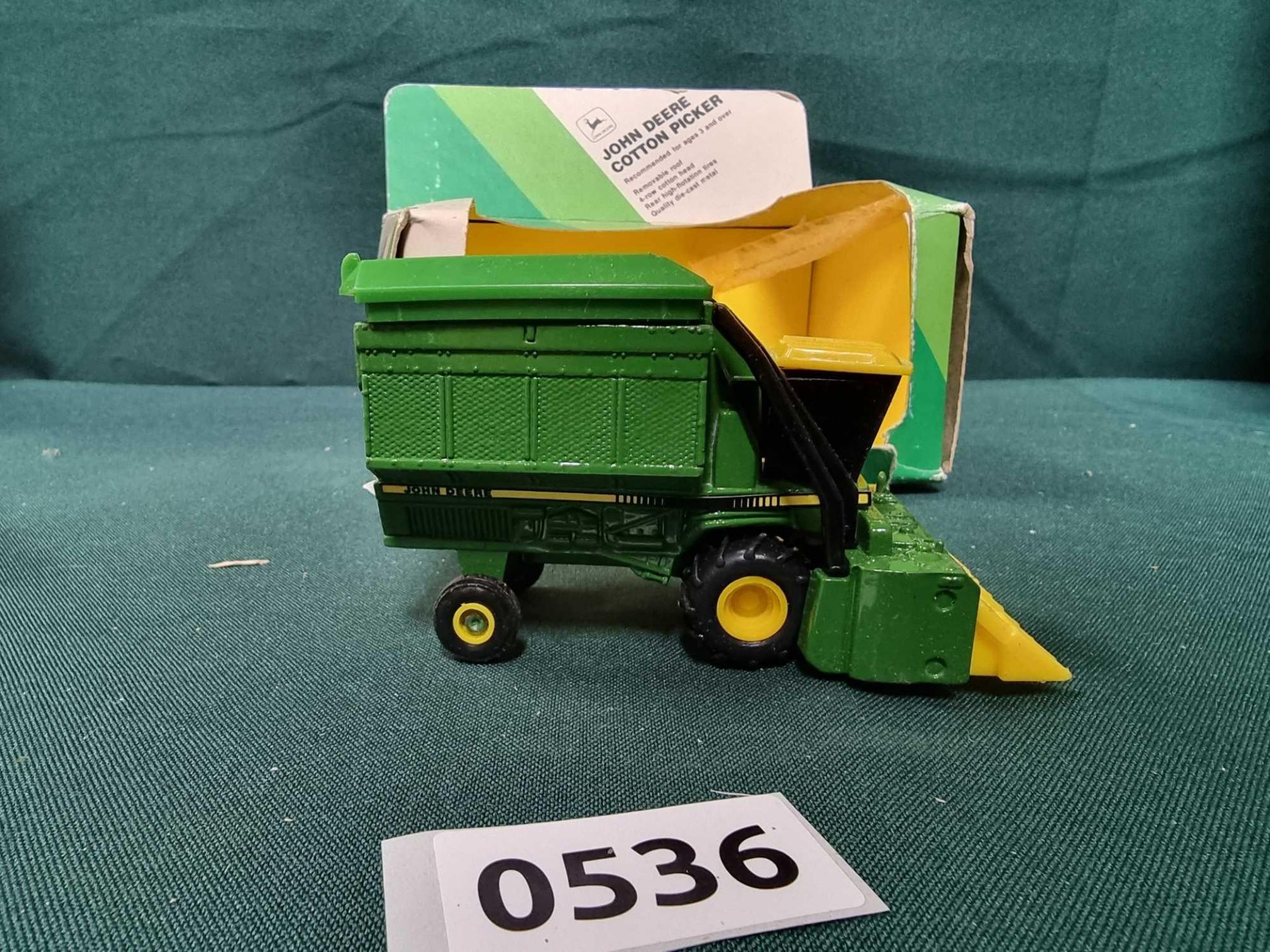 ERTL # 100-1HEO John Deere Cotton Picker 1/80th Scale Diecast Model A Stunning Diecast Of The Famous - Bild 4 aus 4