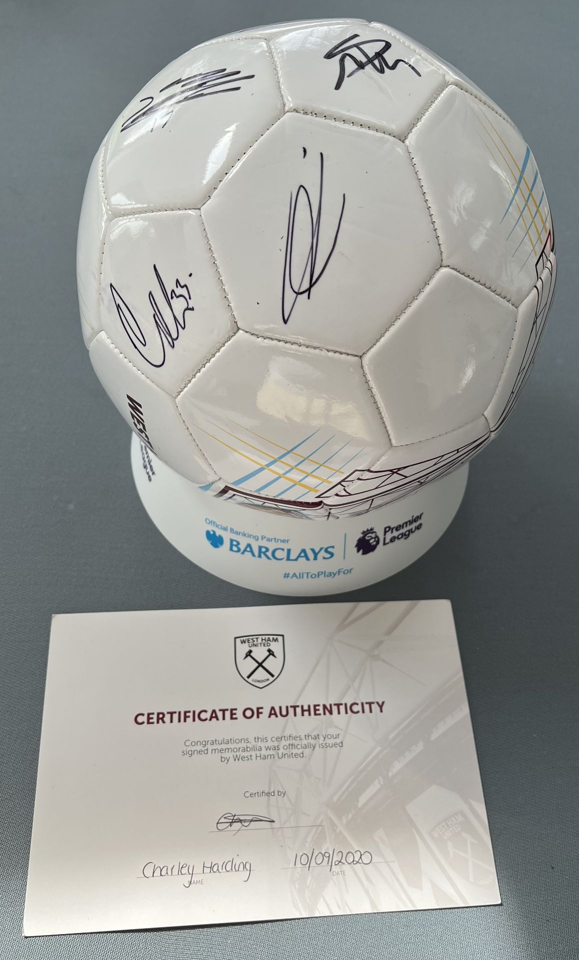 Authentic West Ham United 2020-2021 squad hand signed official football with certification of - Bild 3 aus 6