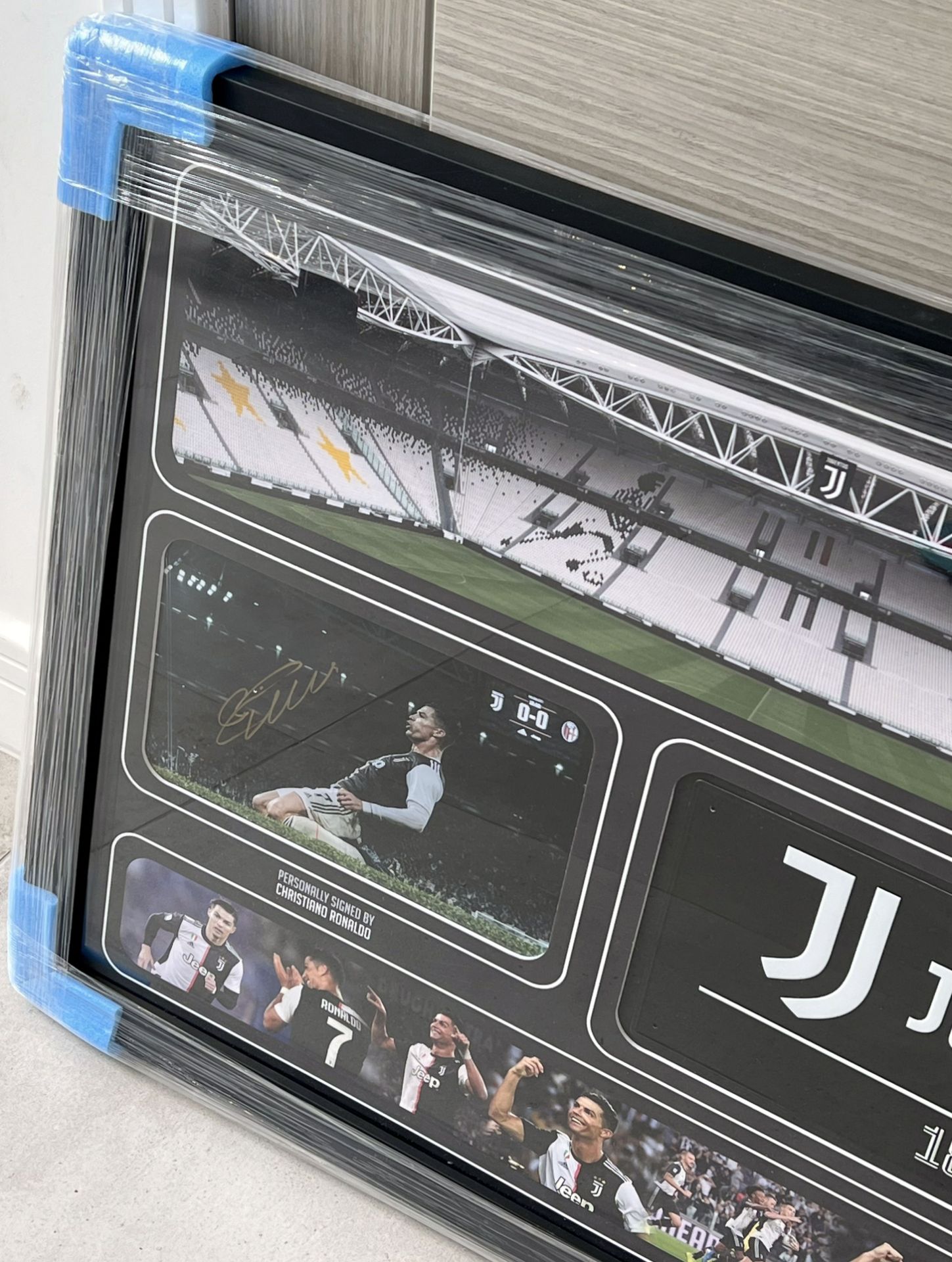 Authentic signed presentation hand signed by Cristiano Ronaldo playing for. Juventus. The signed - Image 10 of 15