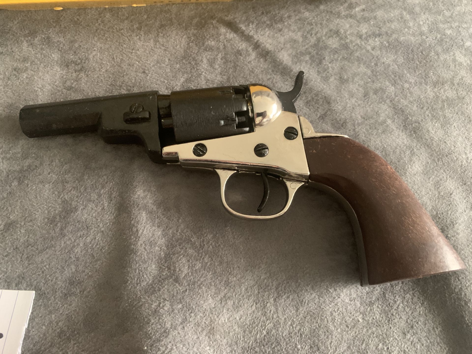Denix Replicas 1259/NQ Wells Fargo Revolver Designed By S Colt USA 1849 Non-Firing Replica These - Bild 3 aus 5