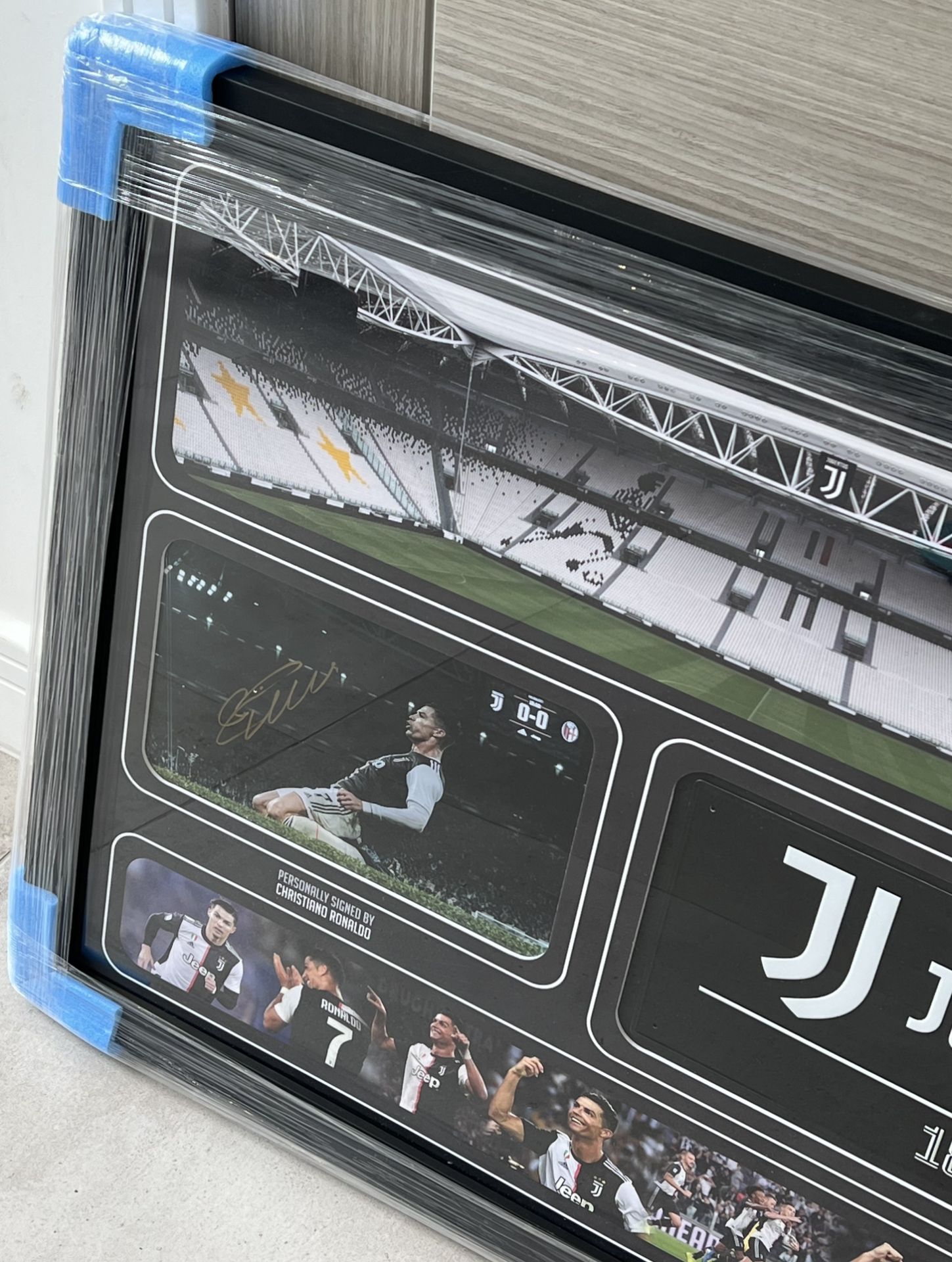Authentic signed presentation hand signed by Cristiano Ronaldo playing for. Juventus. The signed - Image 5 of 15