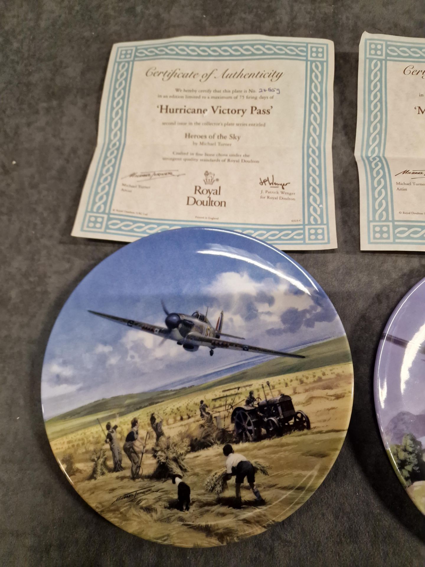 2x Royal Douton Limited Edition 'Heroes Of The Sky' 8" Plates Comprising Of Mosquito Over The - Bild 3 aus 11