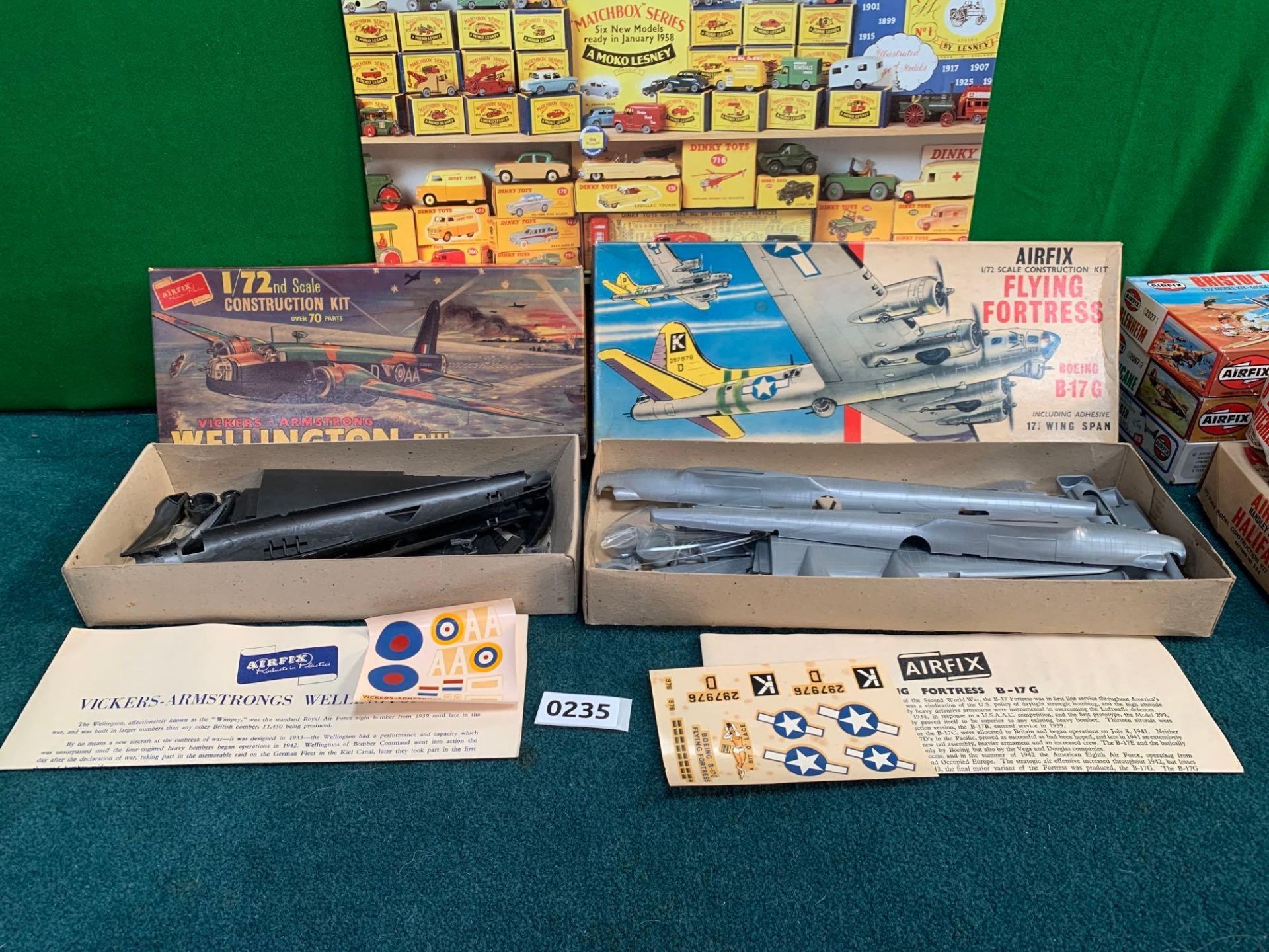 Model Kits Includes Airfix Vickers Armstrong Wellington B3 1/72 Model Kit 04001 And Airfix Boeing - Image 3 of 8