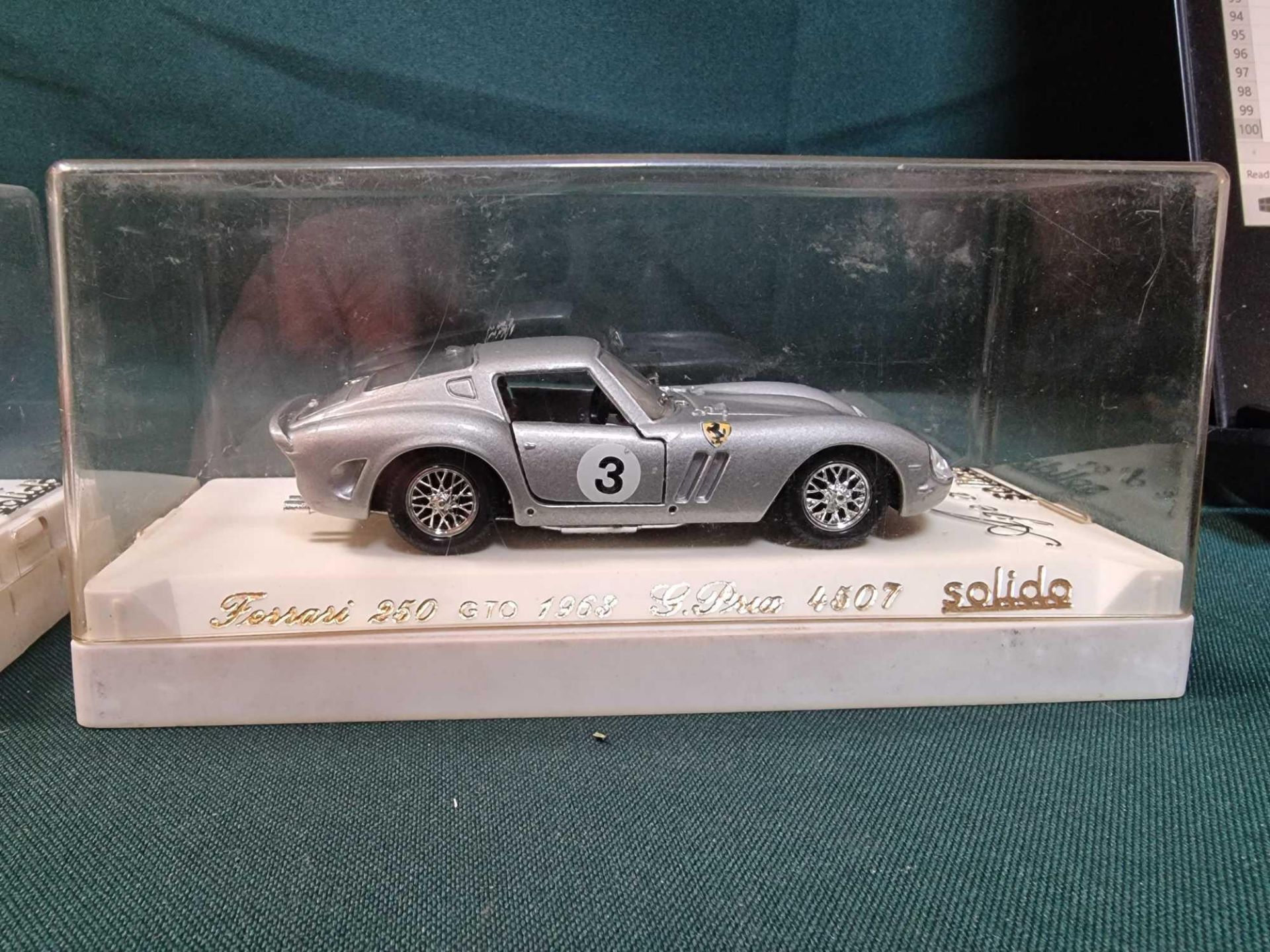 6 X Solido 1/43 Scale Various Diecast Models In Acrylic Cases - Bild 5 aus 7