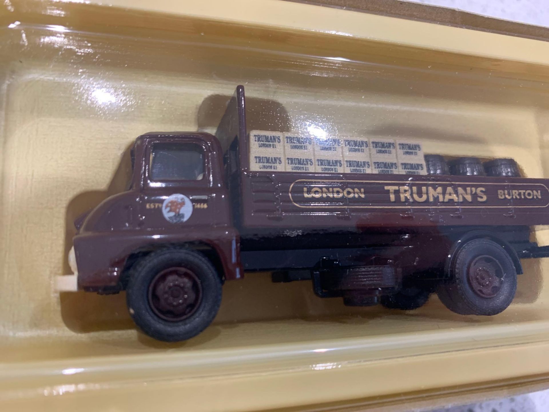 Vangaurds Limited Edition Thames Trader Dropside Truman Brewry Vangaurds Limited Edition Thames - Image 4 of 5