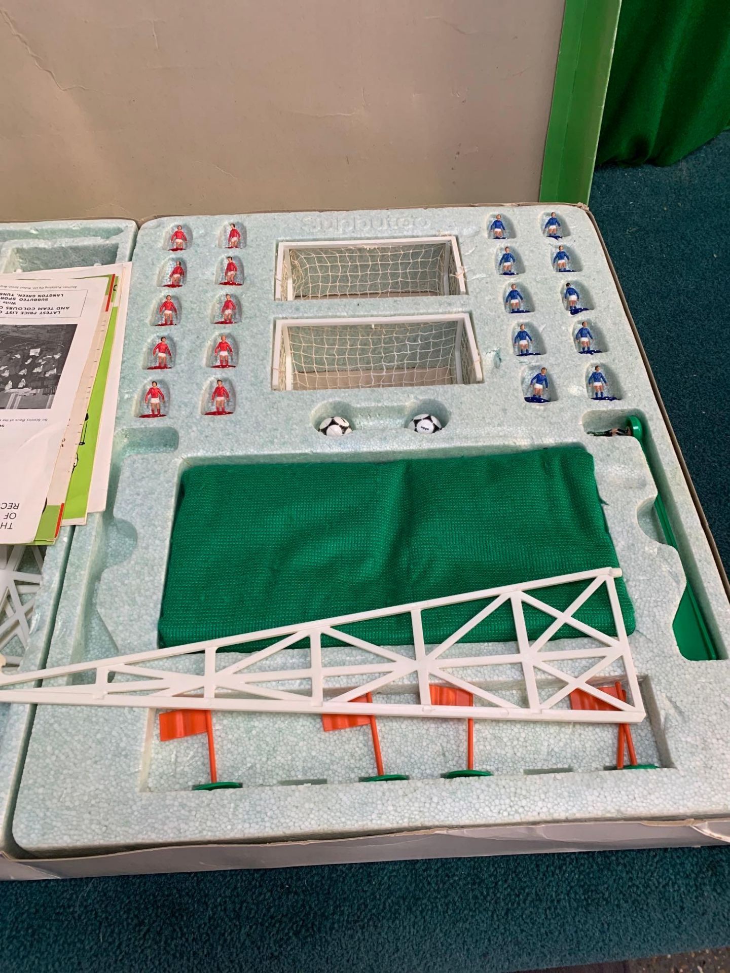 Subbuteo The New Subbuteo Continental A Floodlighting Edition Not Complete, As Pictured. - Image 9 of 9