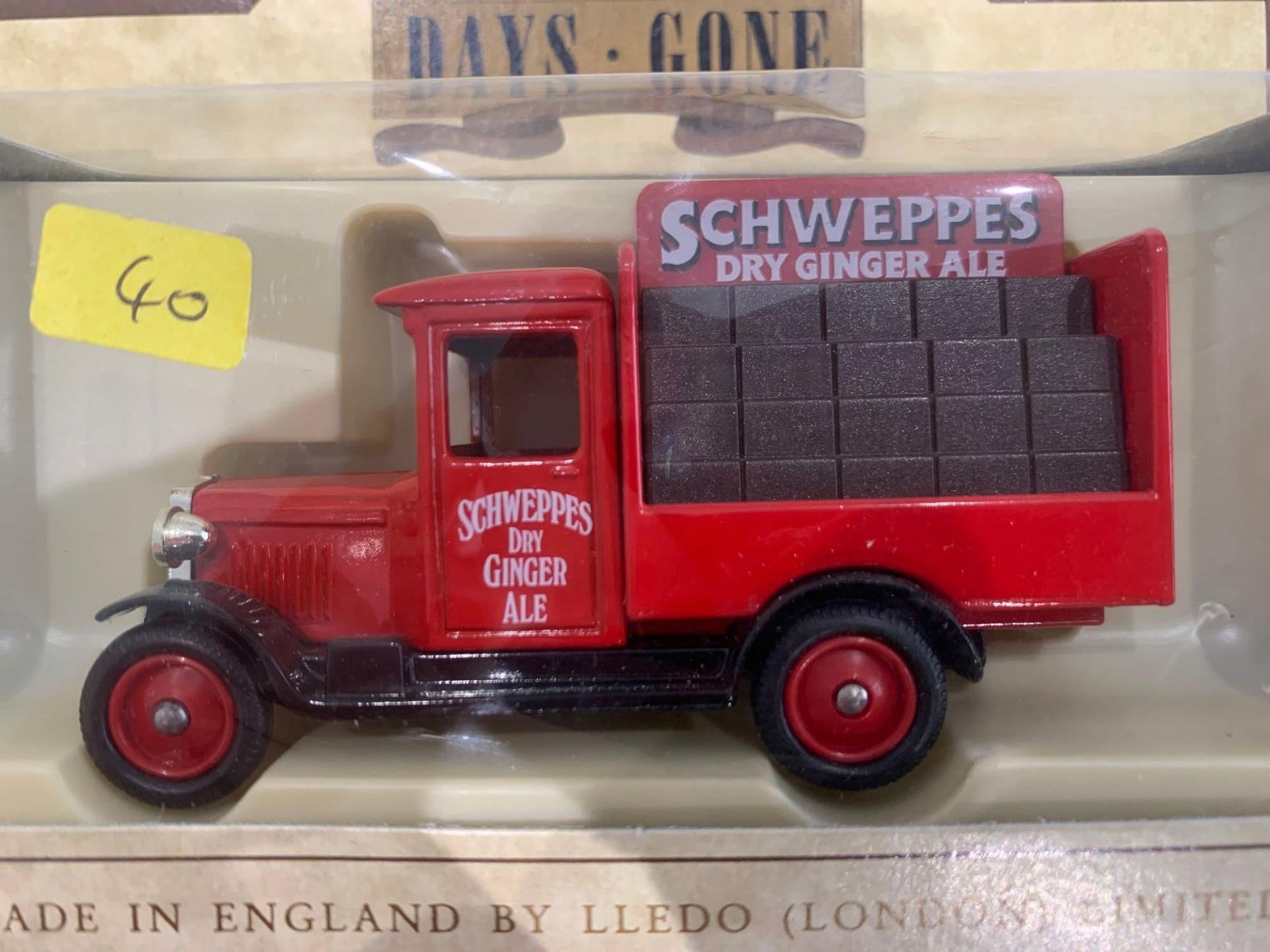 3 X Lledo Models (1) Lledo Days Gone 26008, 1934 Chevrolet,Schweppes Dry Ginger Ale.(2) LP20015, - Bild 5 aus 6