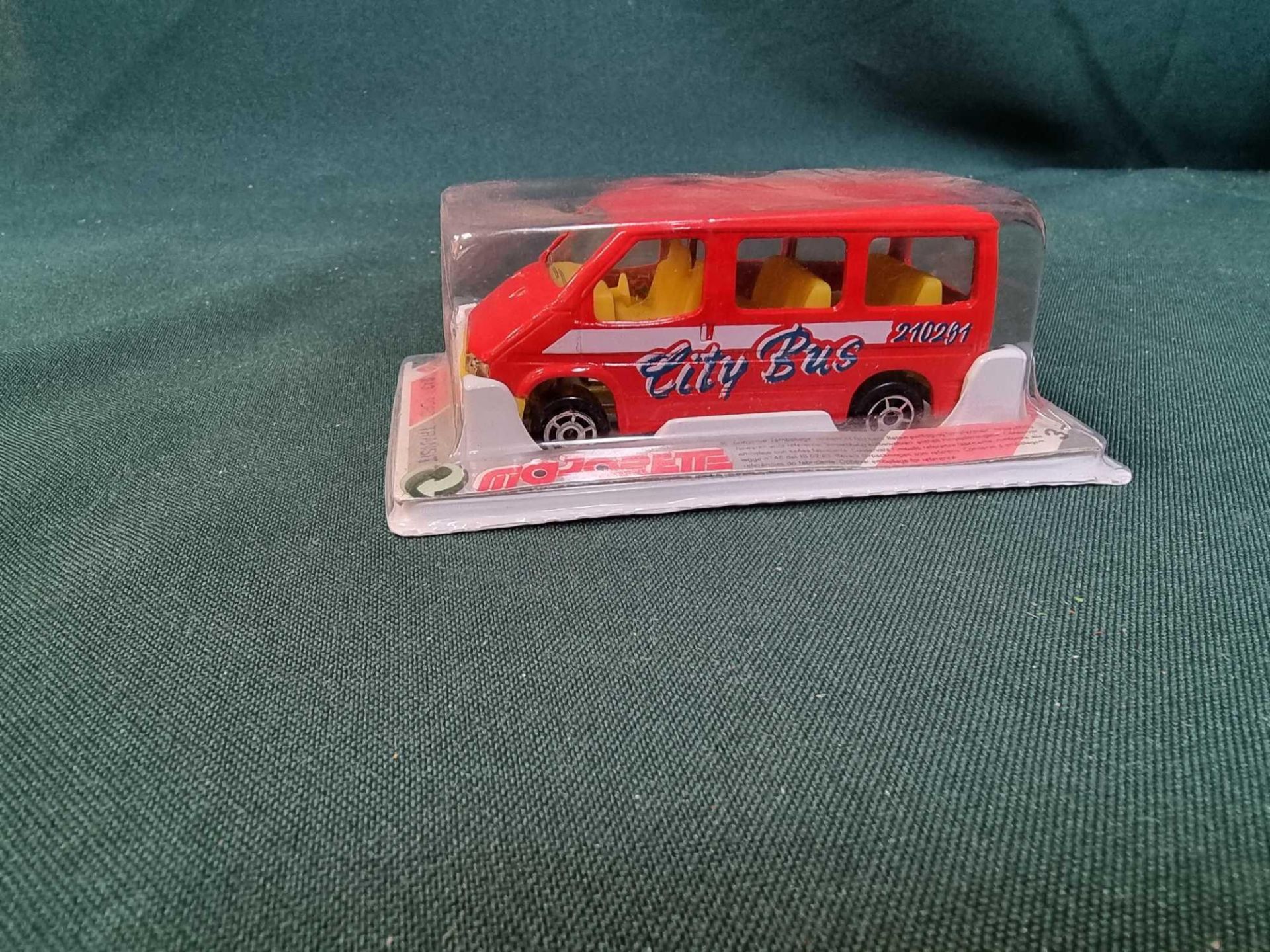 6 X Majorette Diecast Models In Bubble Card Comprising Of #233 Renault Express Van #266 Land - Image 7 of 7