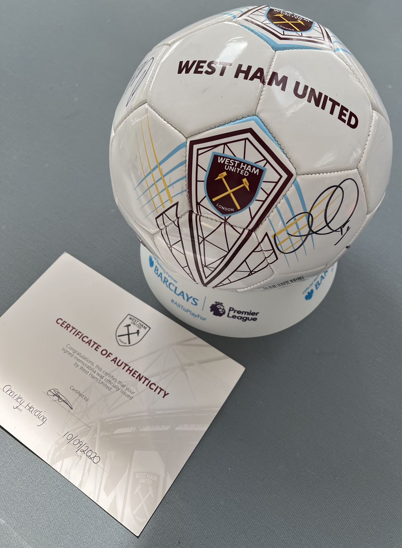 Authentic West Ham United 2020-2021 squad hand signed official football with certification of - Bild 2 aus 6