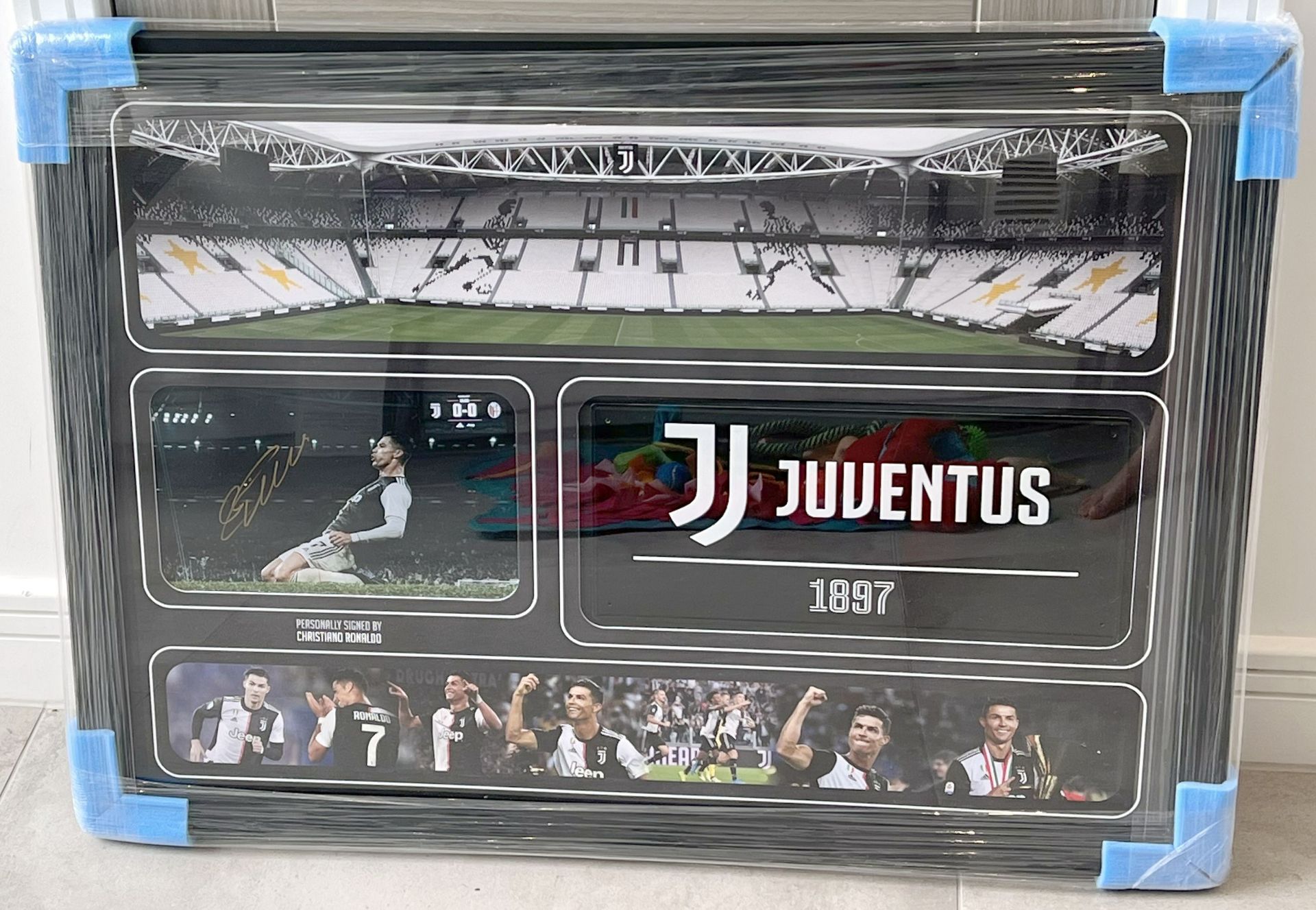 Authentic signed presentation hand signed by Cristiano Ronaldo playing for. Juventus. The signed - Image 6 of 15