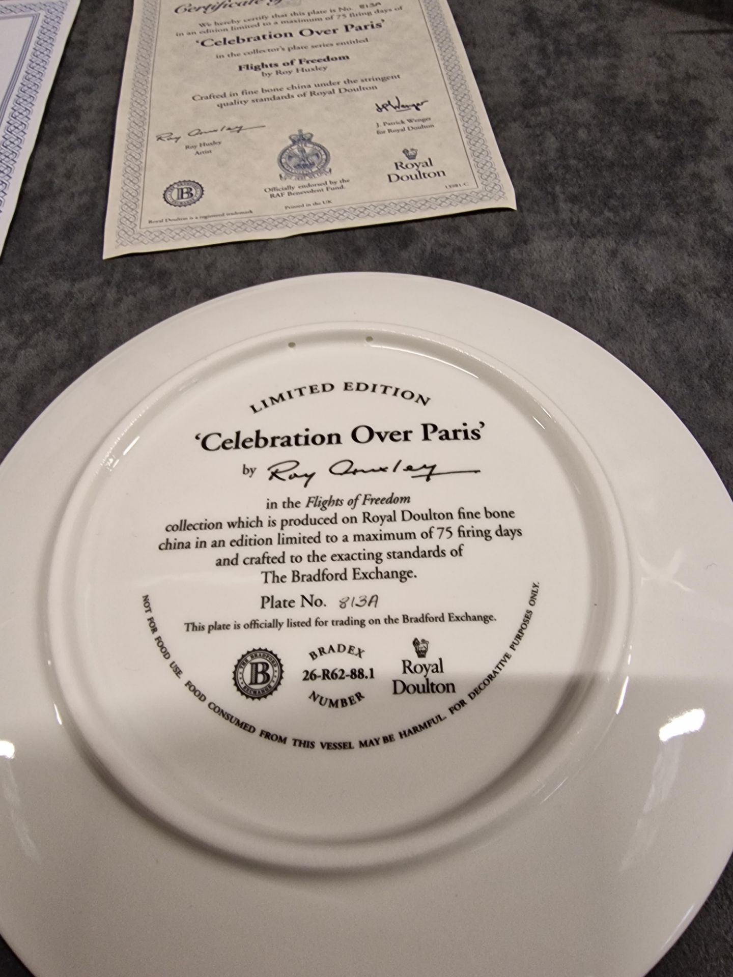 2x Roy Huxley Limited Edition Fine Porcelain Commemorative Wall Plates For Royal Daulton (1) Over - Bild 9 aus 10