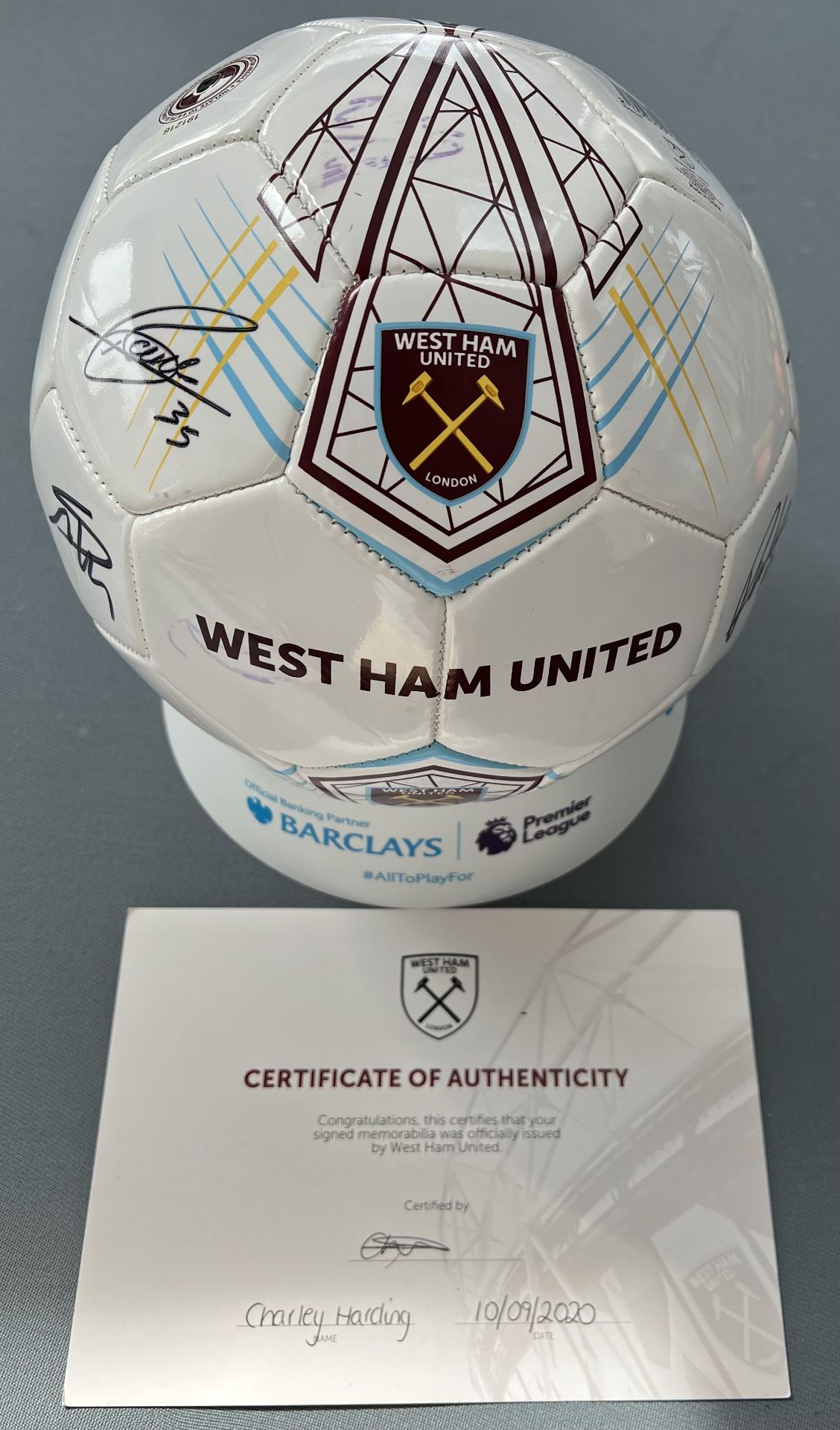 Authentic West Ham United 2020-2021 squad hand signed official football with certification of - Bild 4 aus 6