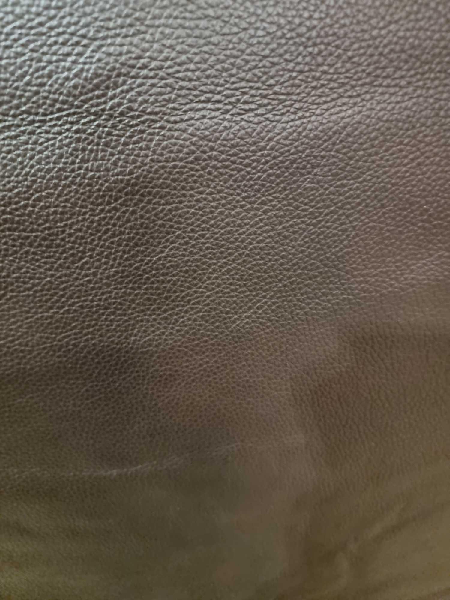 Mastrotto Dakota Chocolate Leather Hide approximately 3 78M2 2 1 x 1 8cm ( Hide No,108) - Image 2 of 2