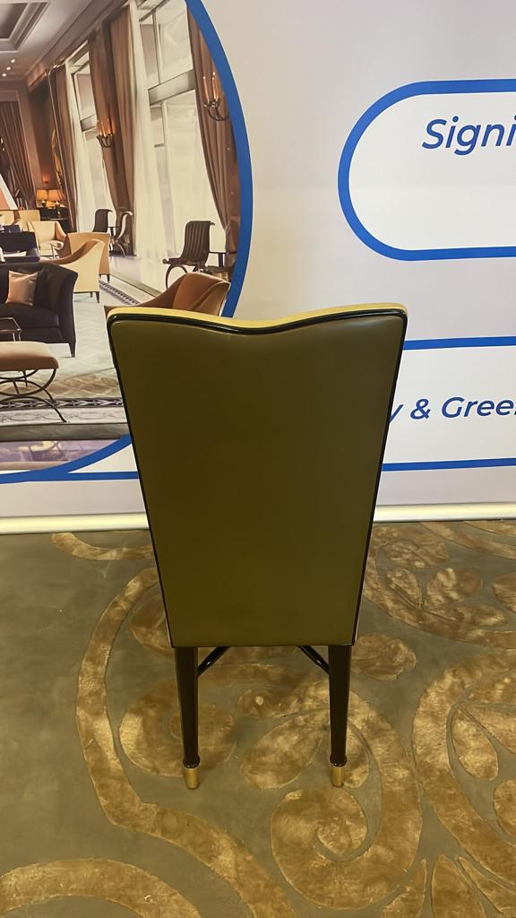 Cream & Olive Leather Dining Chairs with High Back 50 x 50 x 100cm - Image 2 of 3