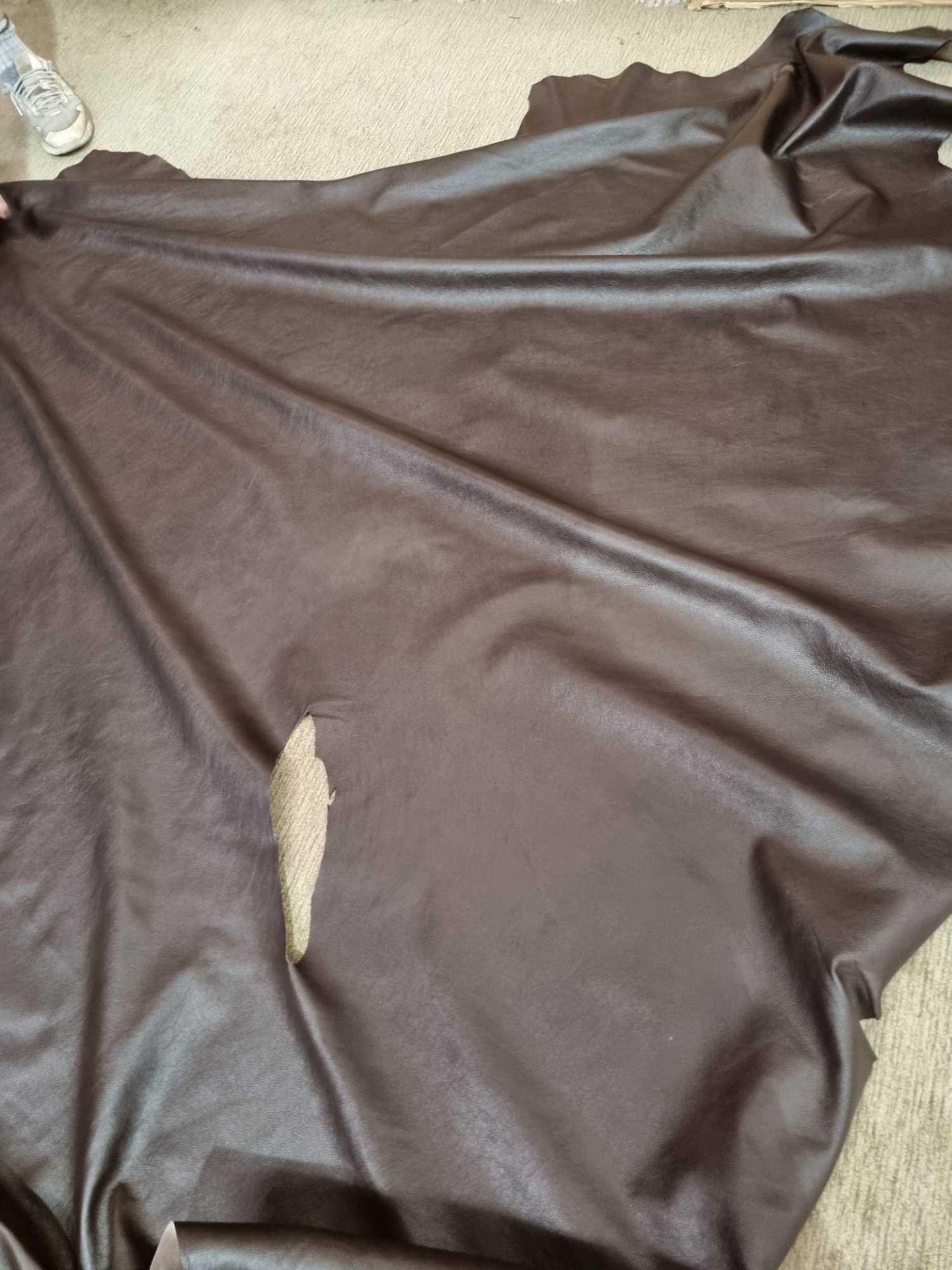 Chocolate Leather Hide approximately 3 78M2 2 1 x 1 8cm ( Hide No,150) - Bild 3 aus 3