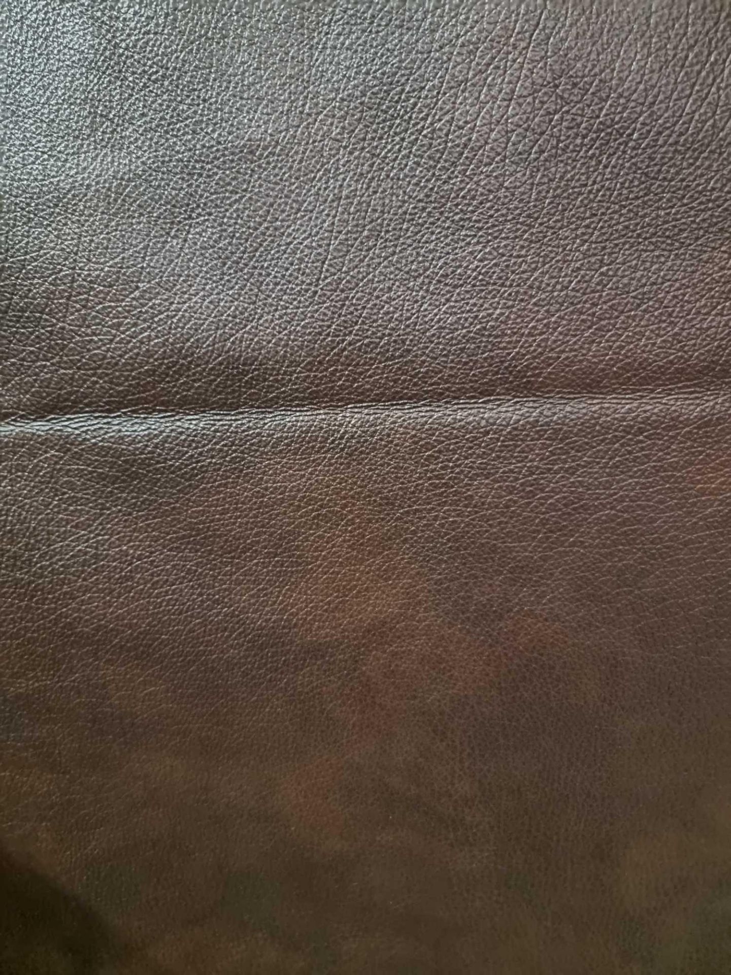 Trim International Memphis Brown Leather Hide approximately 4 62M2 2 2 x 2 1cm ( Hide No,186) - Image 2 of 2