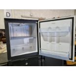Dometic HiPro 6000 Minibar 60 l Class, Hinged door This stylish 50 litre minibar is the result of