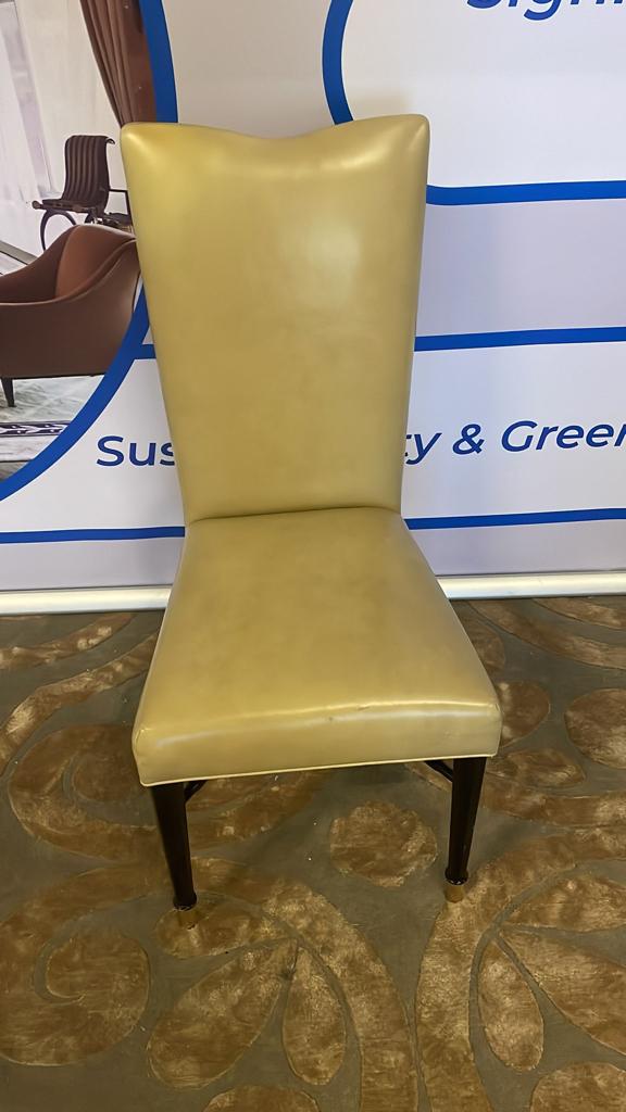 Cream & Olive Leather Dining Chairs with High Back 50 x 50 x 100cm