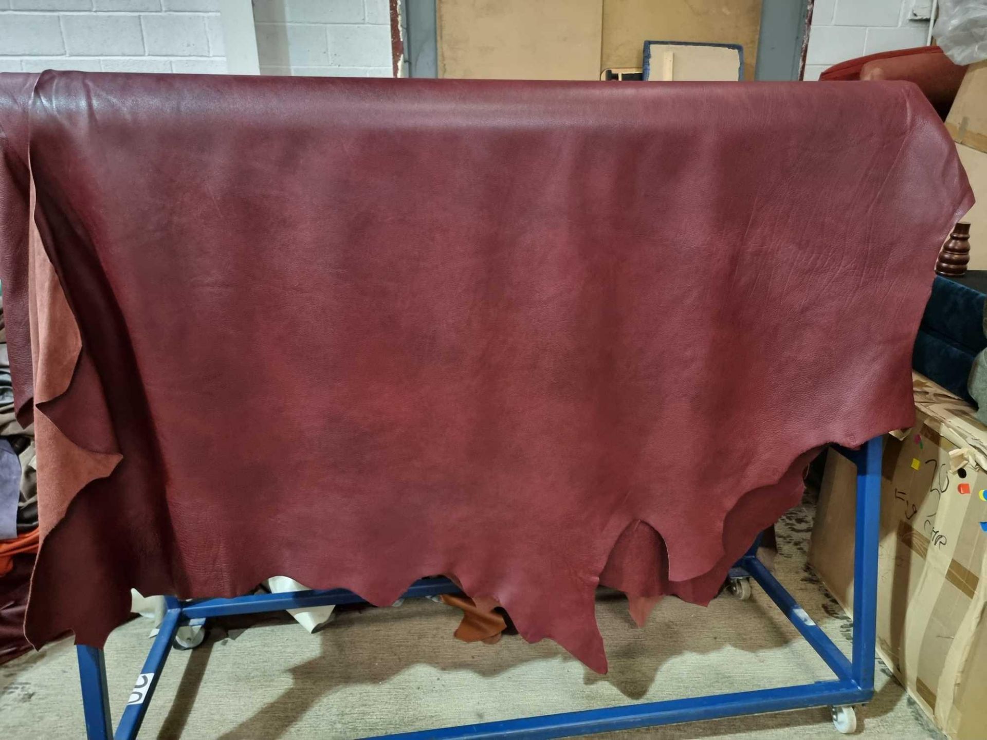 Palazzo Grenadine Leather Hide approximately 3 78M2 2 1 x 1 8cm ( Hide No,60)