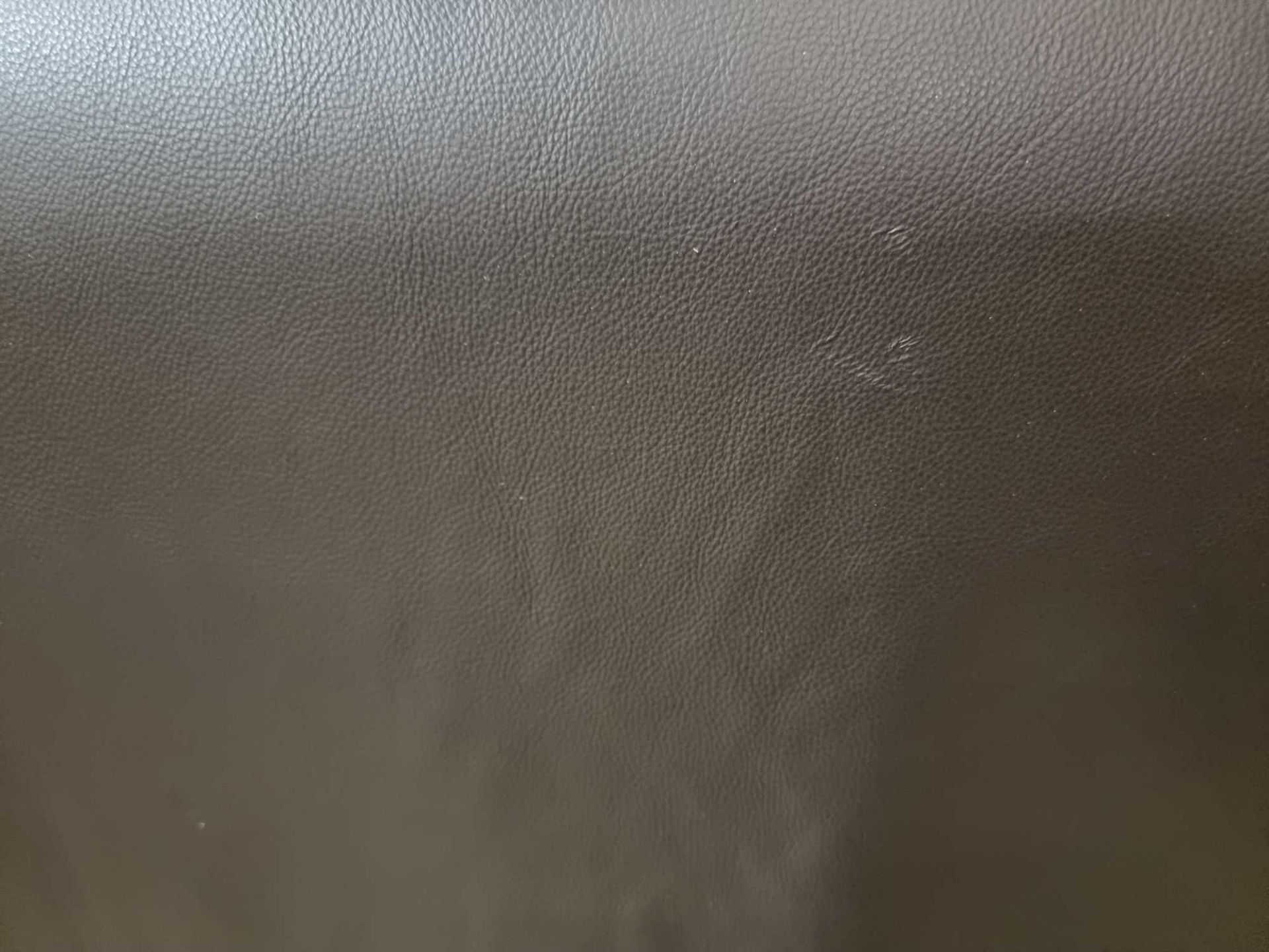 Yarwood Hammersmith Chocolate Leather Hide approximately 5M2 2 5 x 2cm ( Hide No,93) - Bild 2 aus 3