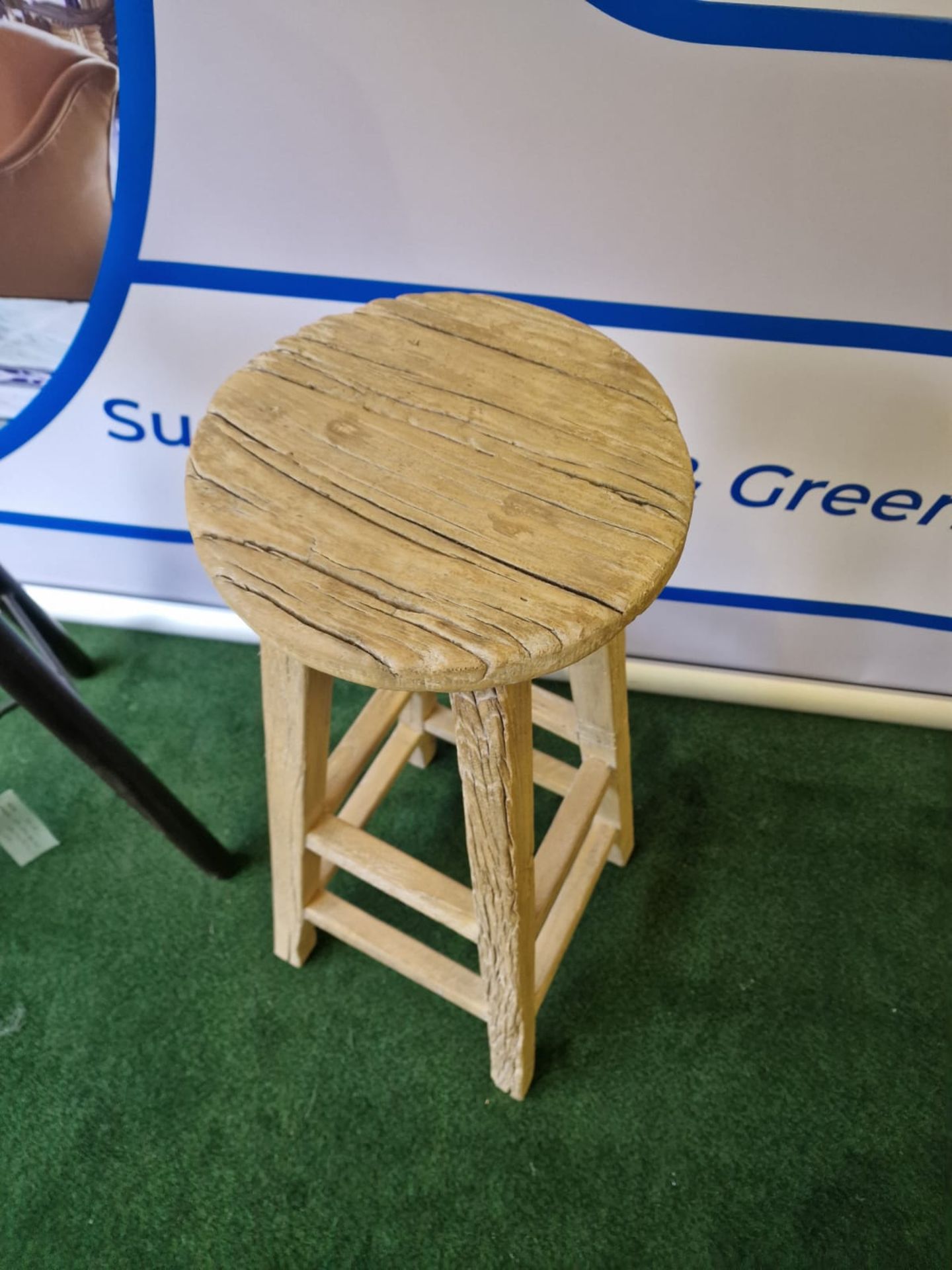 2x backless high Stools (SR590) - Image 5 of 5