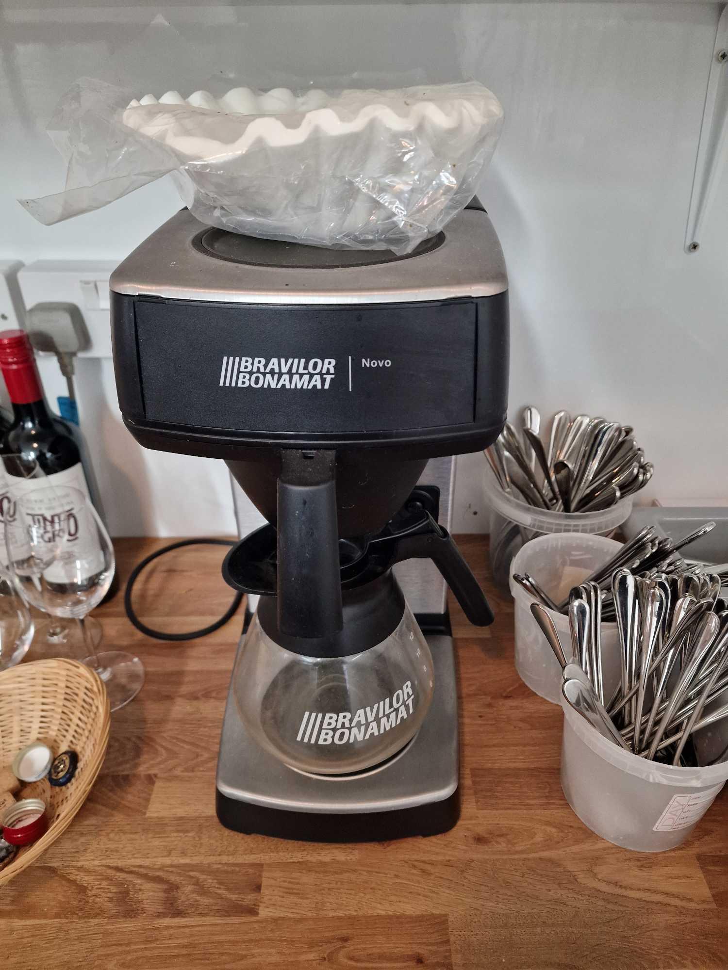 Bravilor Bonomat Novo Quick Filter Coffee Machine Glass Decanter Of 1.7 Litre Capacity