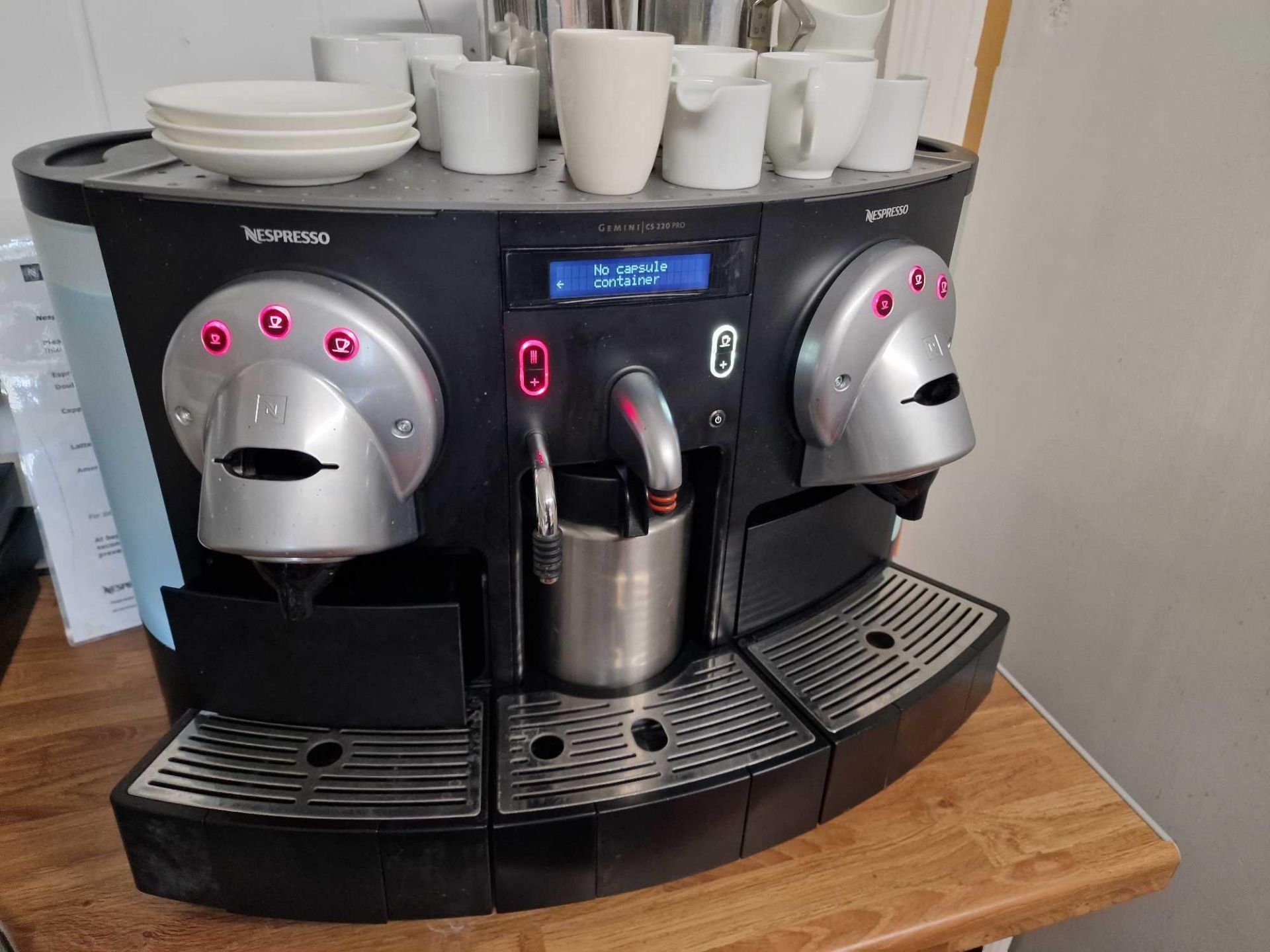 Nespresso Professional Gemini CS220 / 702 Two Cup Counter Top Coffee Pod Machine 16 Bar Pressure 560 - Bild 2 aus 2