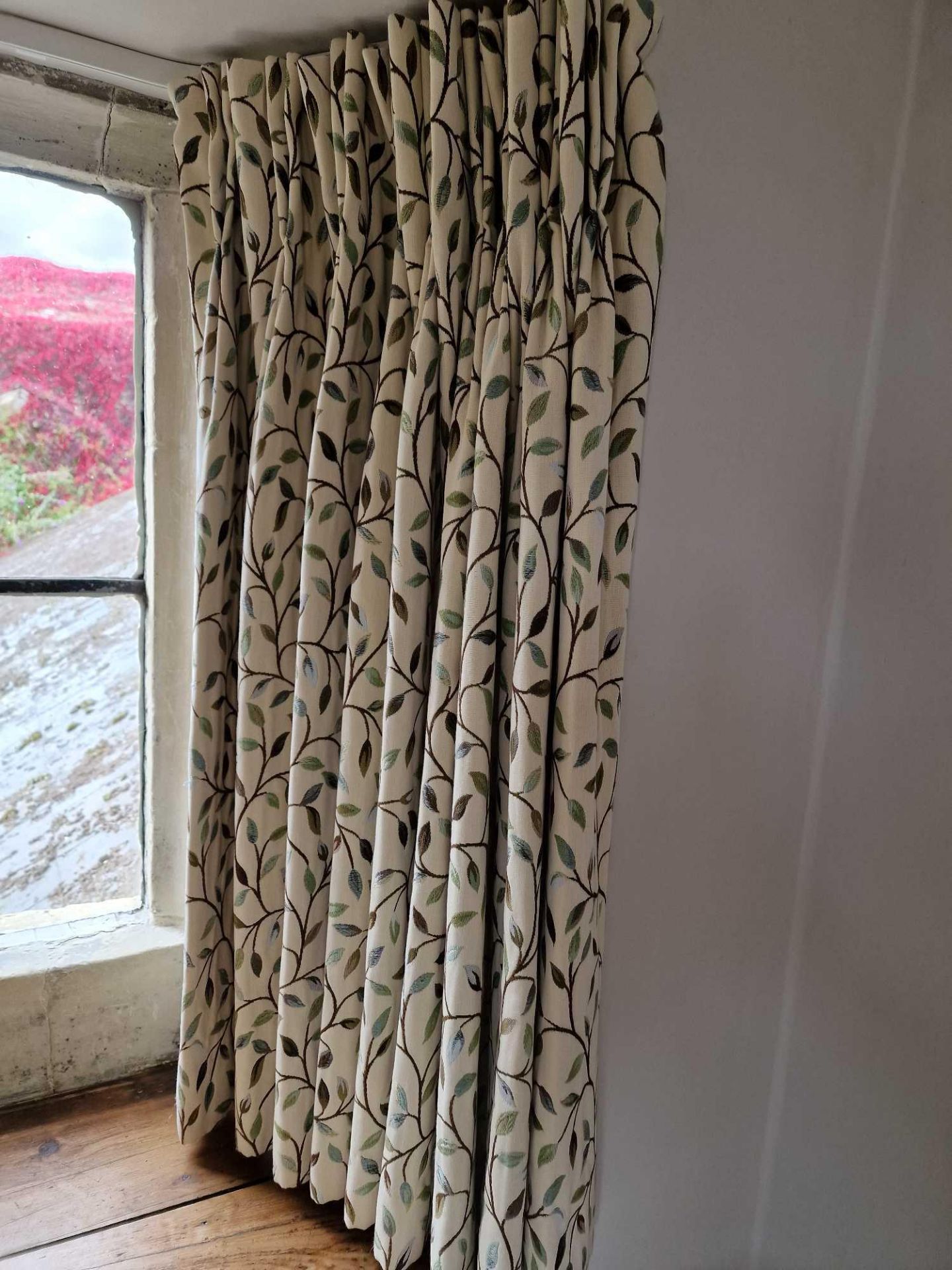 2 x Pairs Of Heavy Jacquard Embossed Fully Lined Drapes With A Repeating Leaf Pattern Complete - Bild 3 aus 5