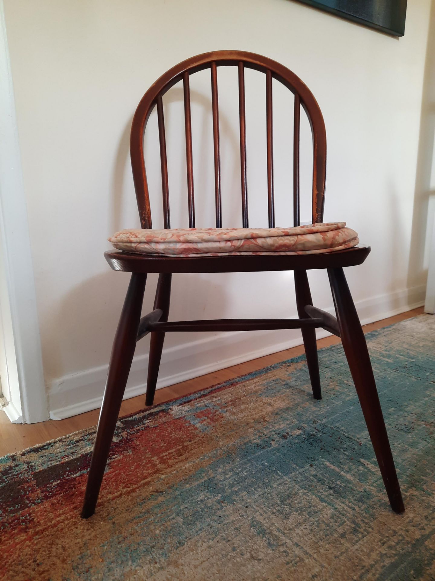 A Set Of Six Mid Century, Ercol Windsor Hooped Back Chairs Model In Dark Wood Finish 44 X 42 X 82cm