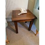 Oak Side Table Mounted On Square Legs 50 x 50 x 50cm