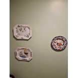 5 X Decorative Wall Plates Comprising Wedgwood Devon Rose, Wedgwood Lotus Pattern And Chinoiserie