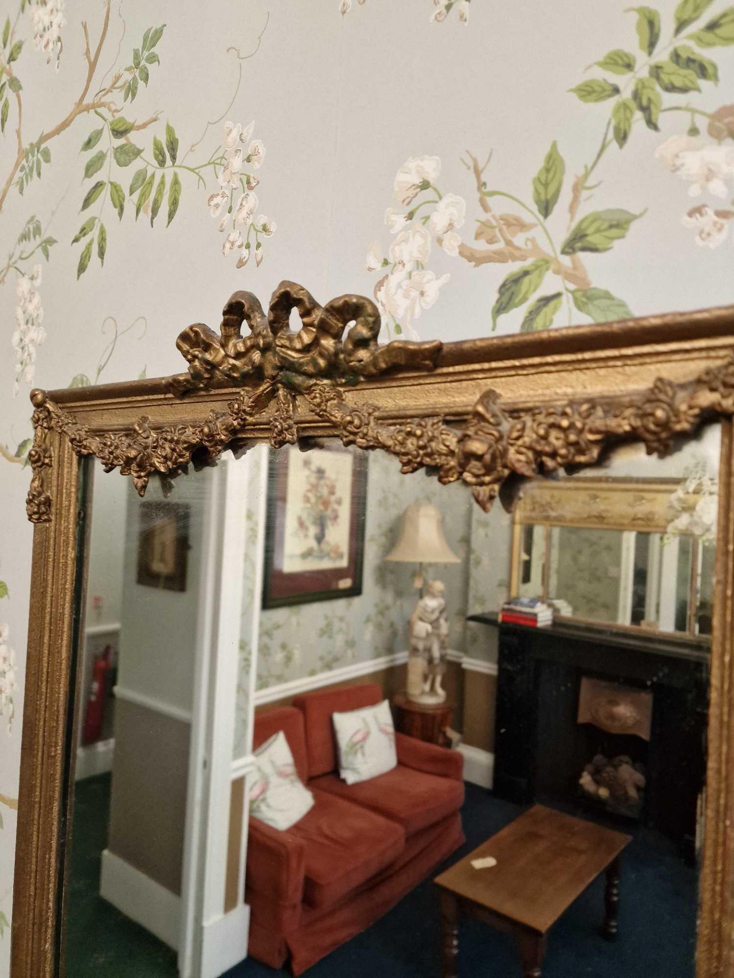 A Giltwood Mirror In The Louis XVI Taste, The Frame With Rais-De-Coeur Ornamentation, And The Top Of - Bild 3 aus 3