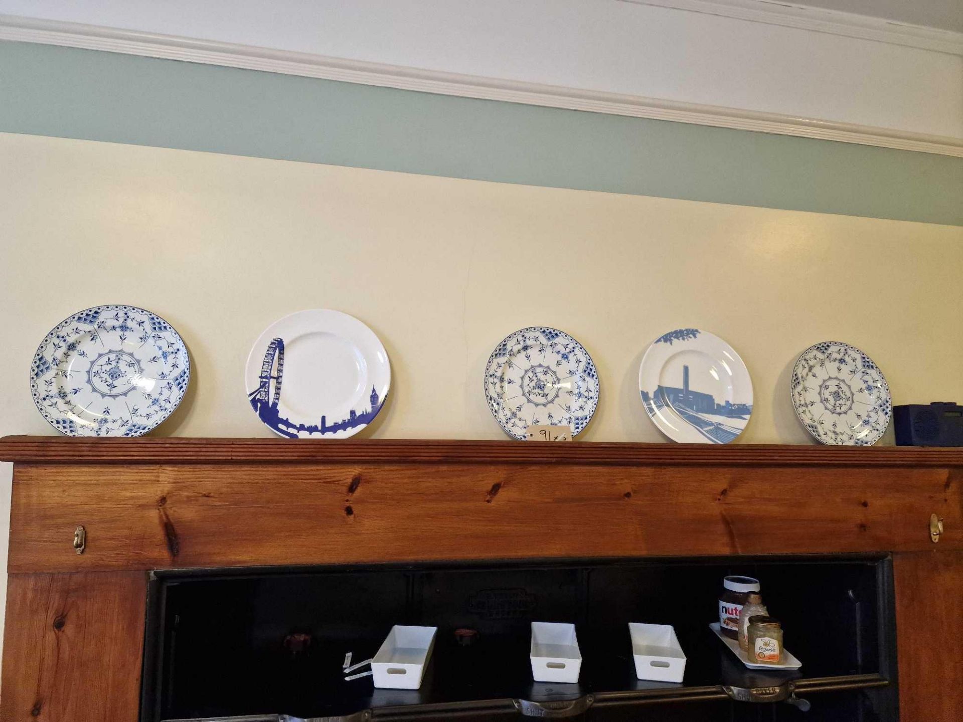 5 X Decorative Wall Plates Blue And White By Saxon And Snowdon Flood