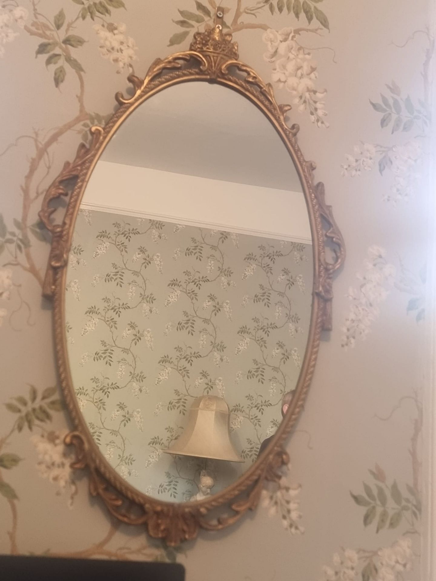 Victorian Brass Oval Framed Accent Mirror A Fine Cast Mirror With Decorative Acanthus Leaf And - Bild 2 aus 5