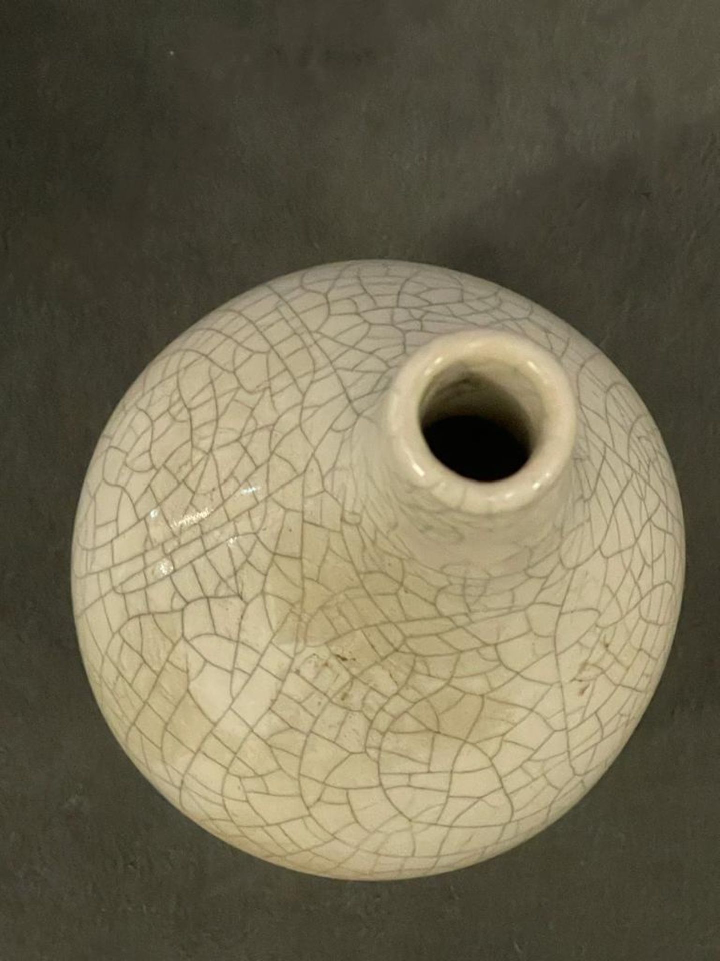 Handmade Speckeled Ceramic White Vase 14cm High ( CP1306) - Image 2 of 2