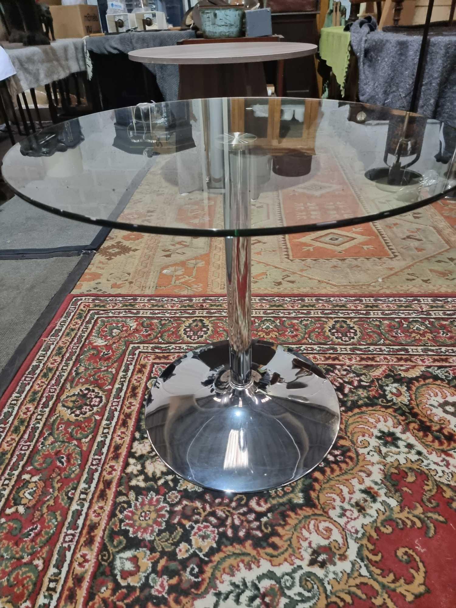 Glass And Stainless Pedestal Round Dining Table. Clear Tempered Glass Tabletop And A Smooth, - Image 3 of 4