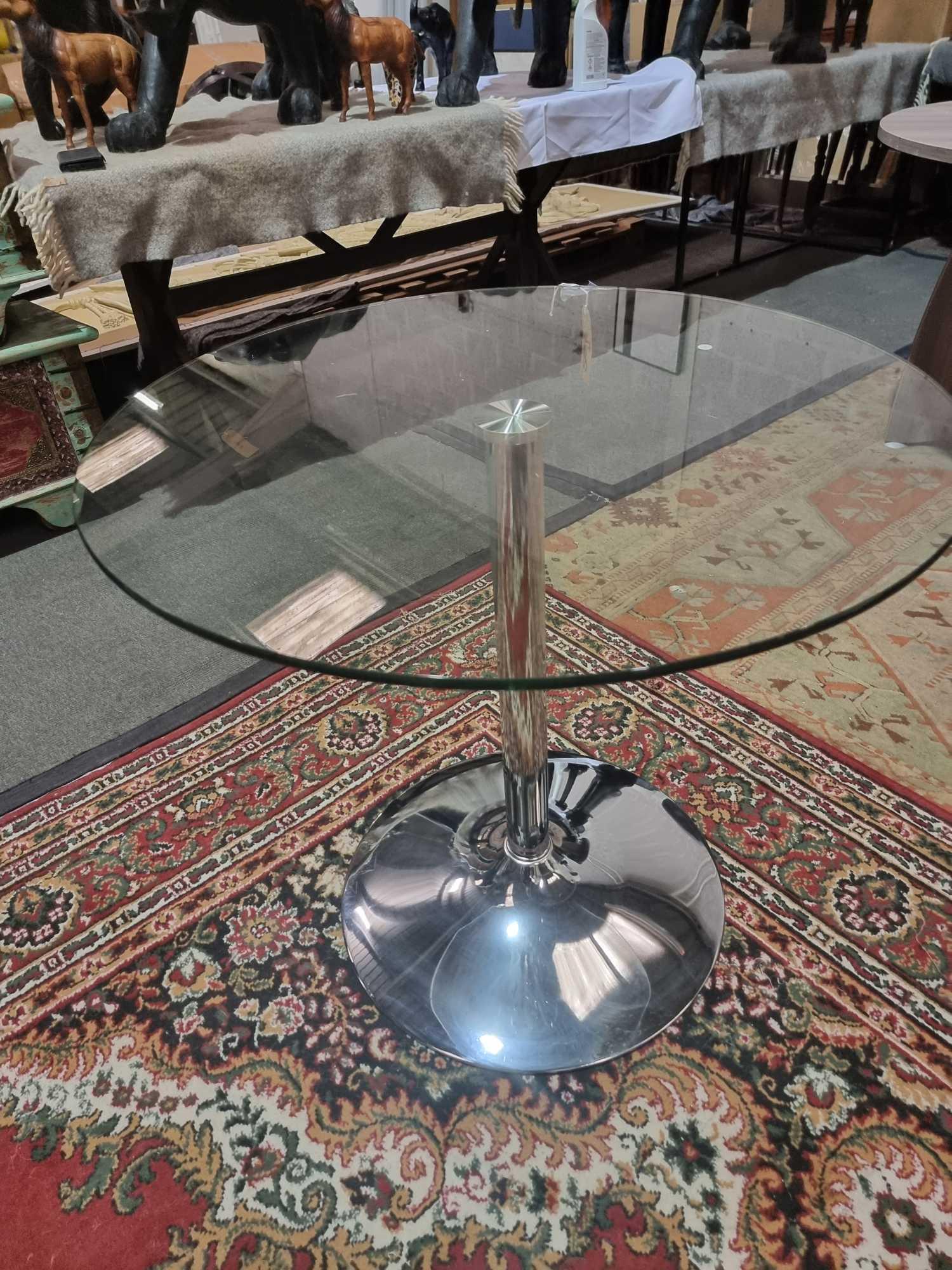 Glass And Stainless Pedestal Round Dining Table. Clear Tempered Glass Tabletop And A Smooth, - Image 4 of 4