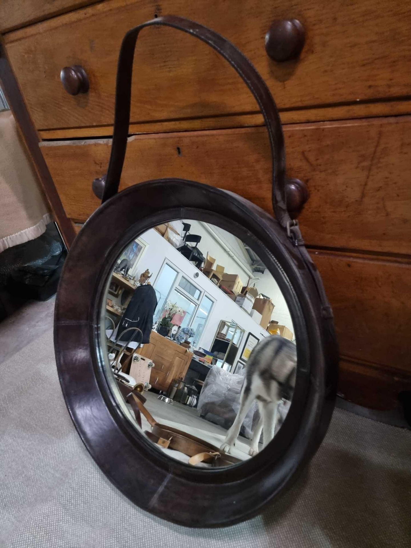 A Set Of 4 x Mirrors Round Mirror With A Leather Frame And Strap And A Padded Back 71cm And 3 x - Bild 2 aus 5