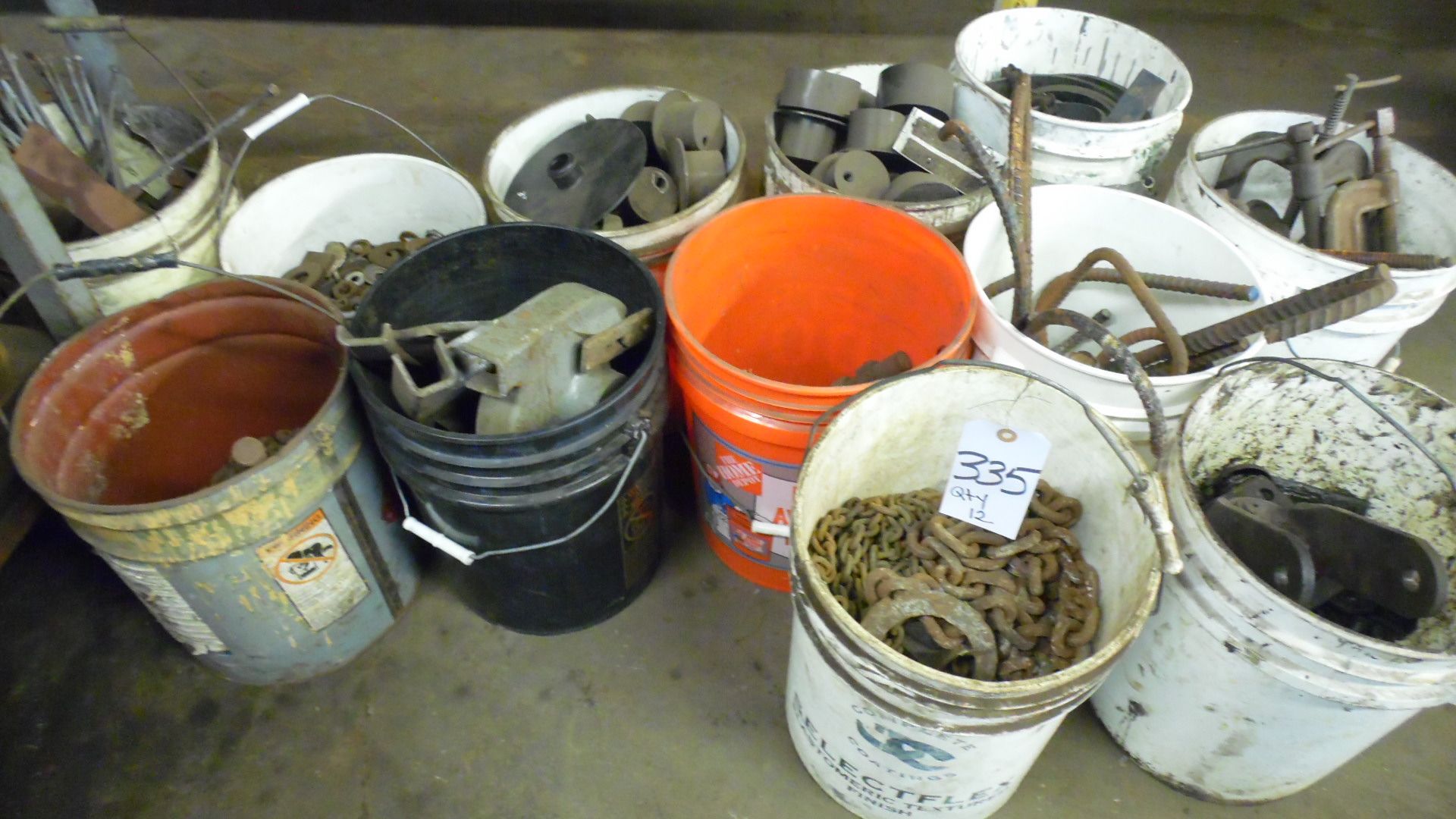 12 BUCKETS MISC. METAL / CHAINS / CLAMPS