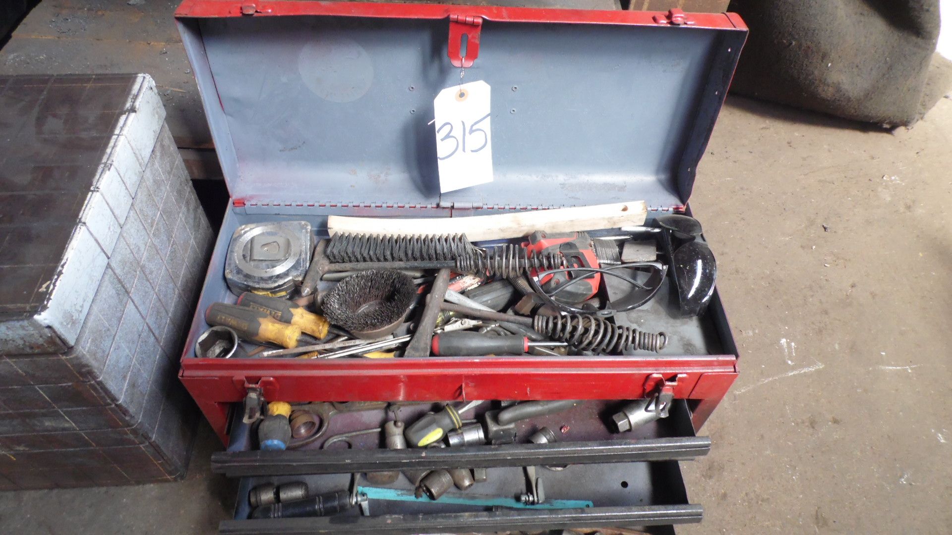 RED TOOL BOX w/ MISC. TOOLS