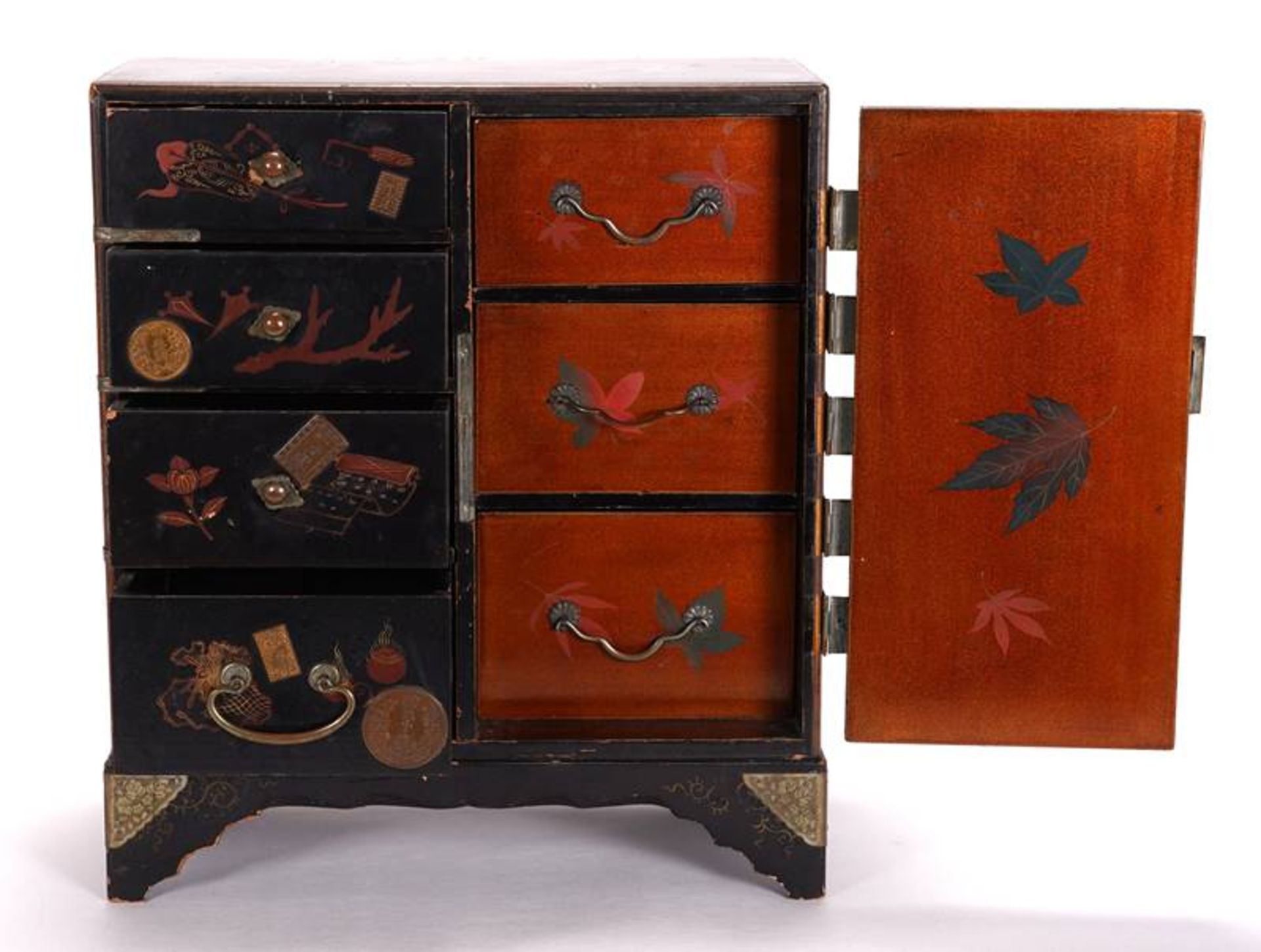 Japanese lacquer cabinet - Image 2 of 6