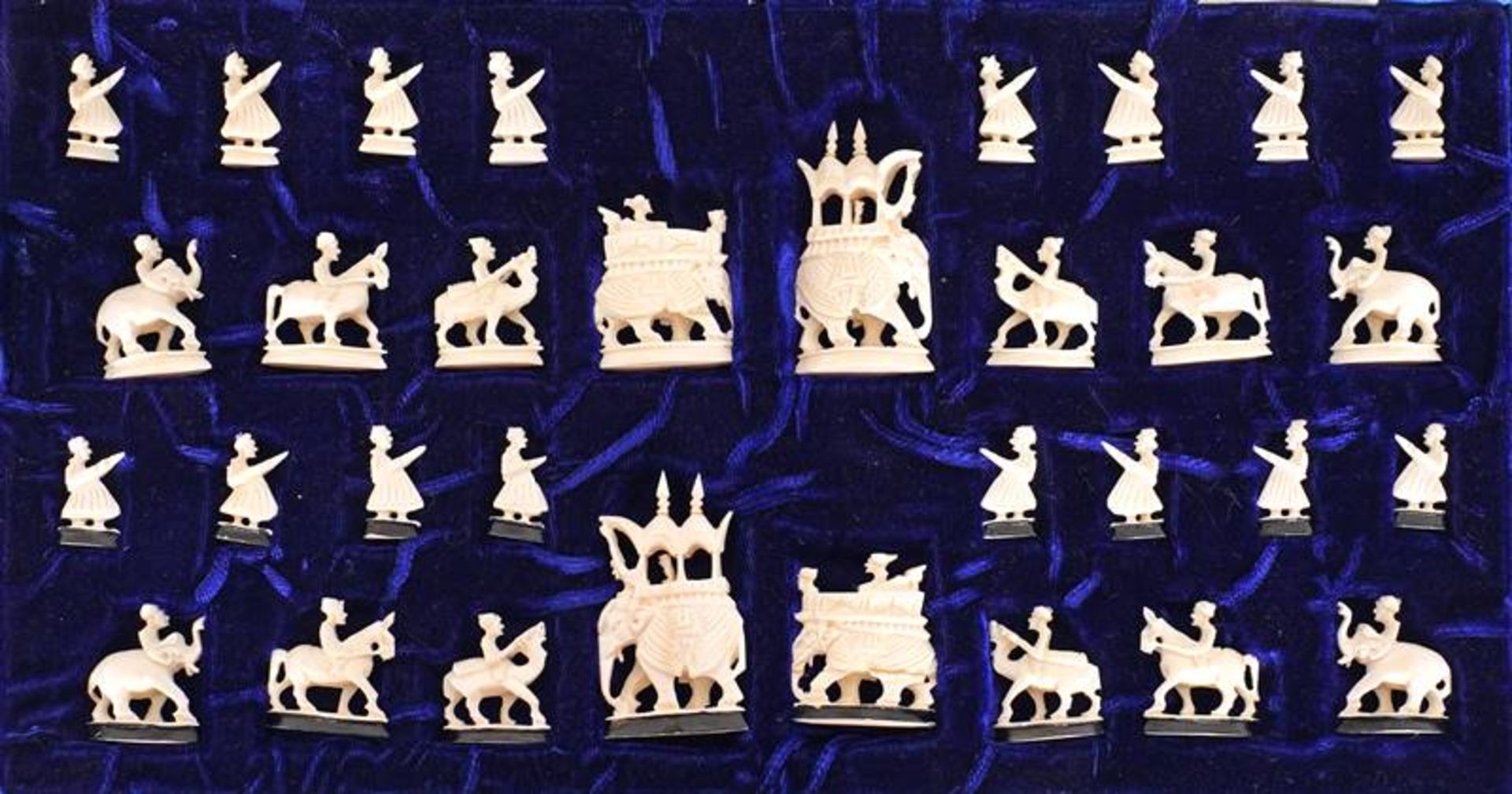 Schachfiguren - Bild 2 aus 2