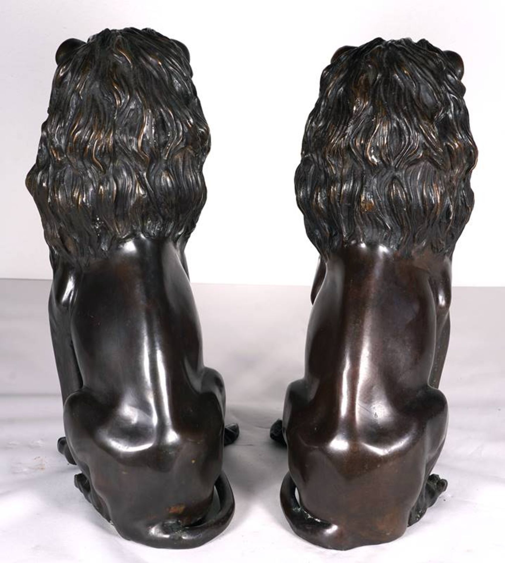 Paar Bronzelöwen - Bild 3 aus 3