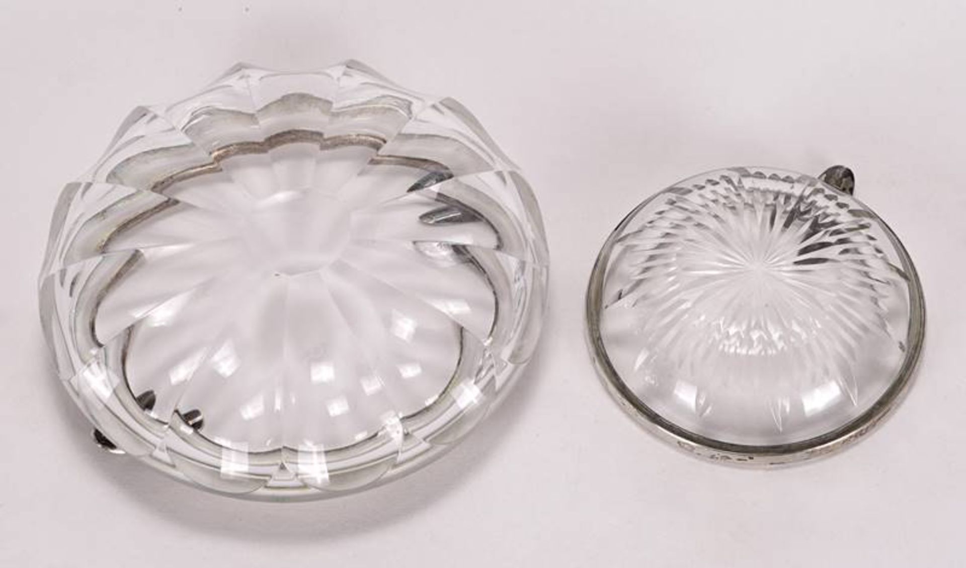 Two ashtrays - Image 2 of 4